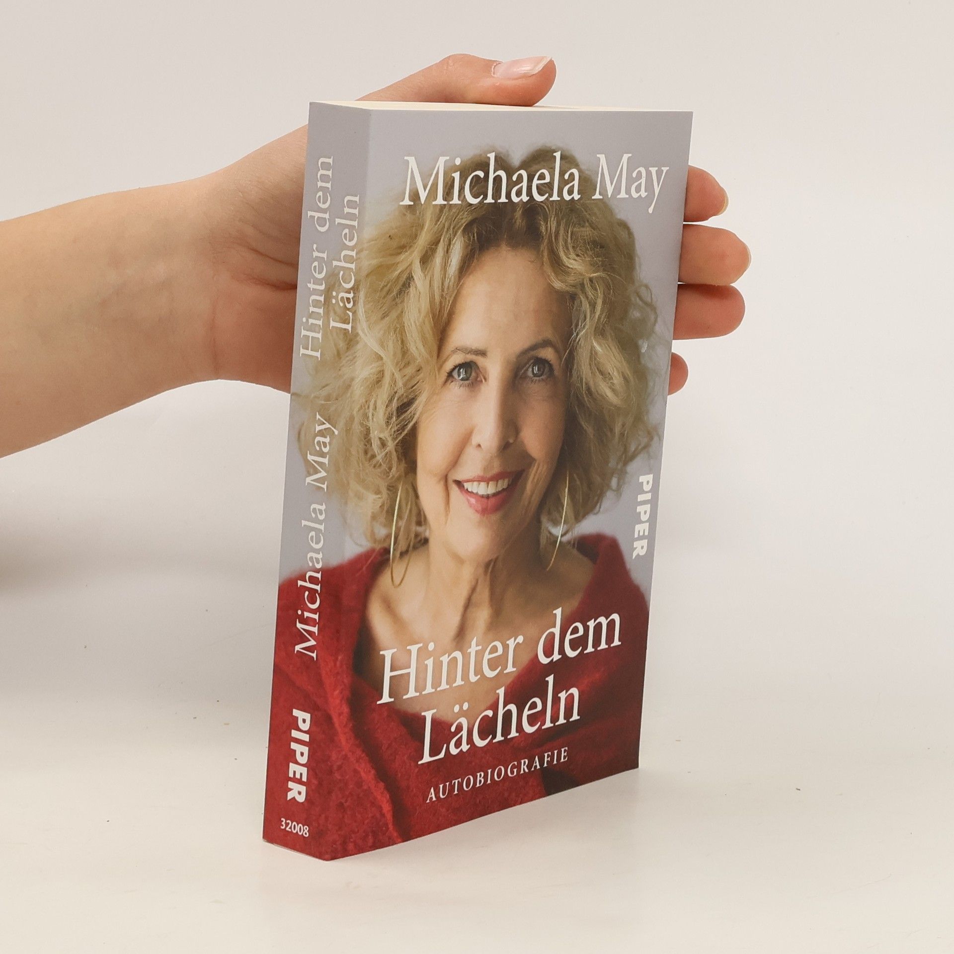 Michaela May Hinter dem Lächeln