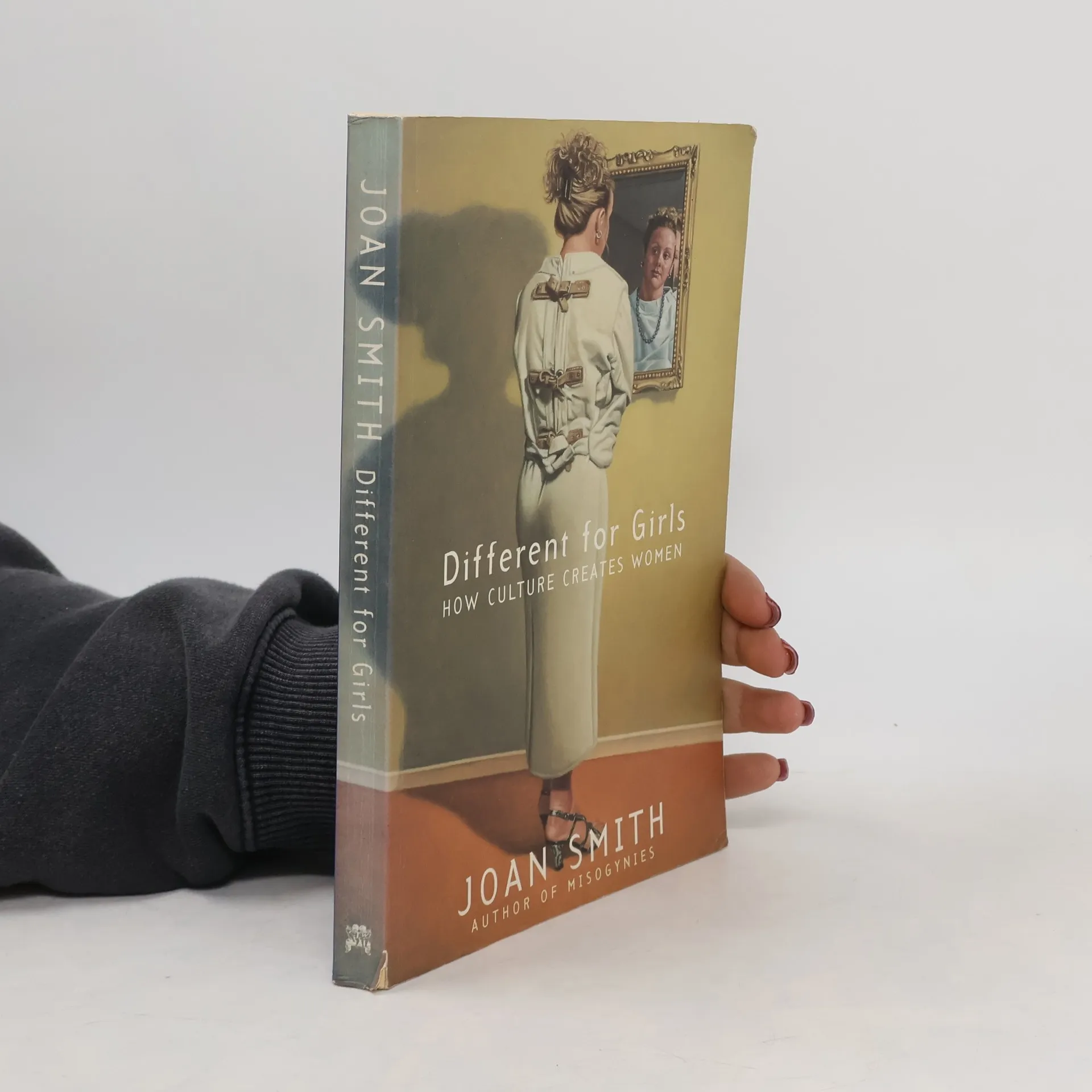 Different for Girls | Book | Paperback | Joan Smith | EN