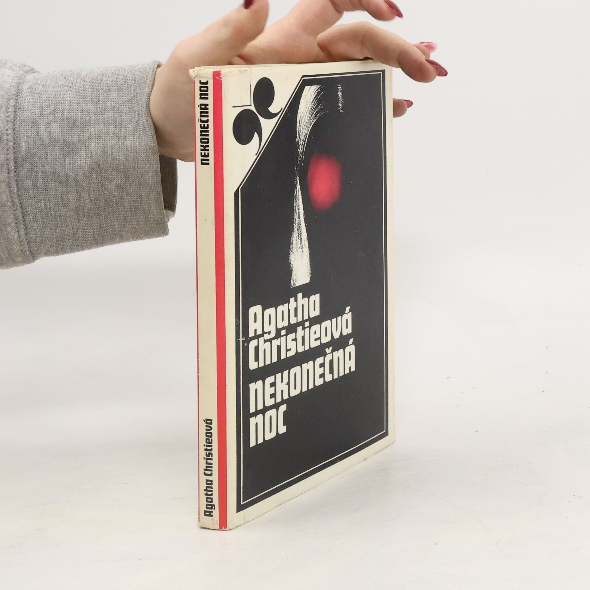 Agatha Christie Nekonečná noc