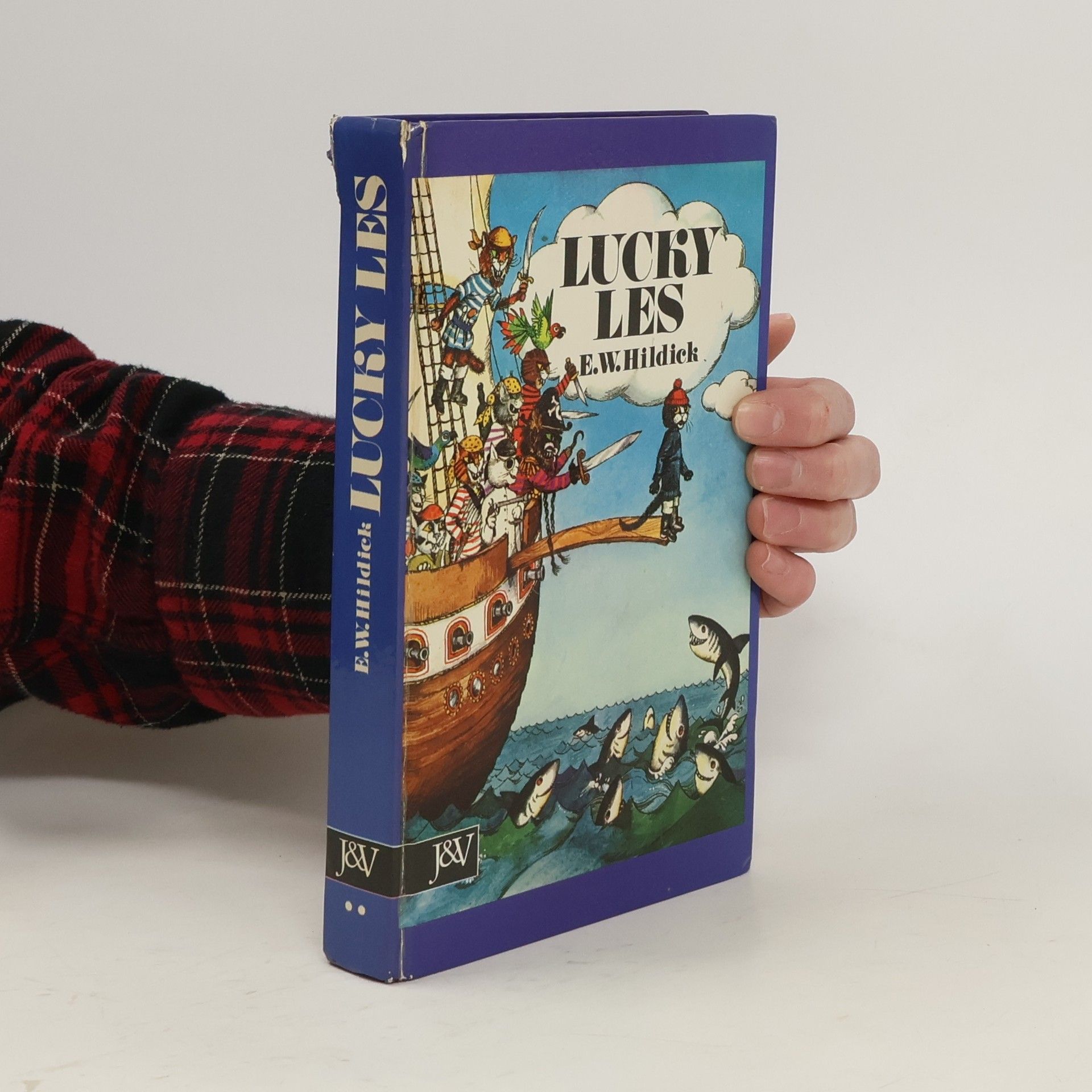 E. W. Hildick Lucky Les