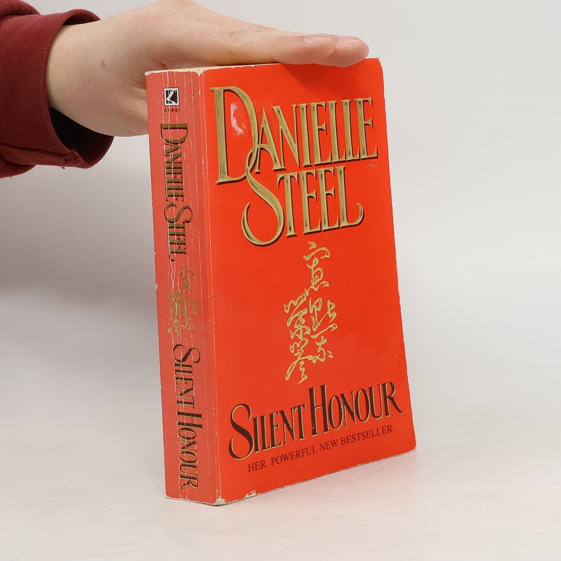 Danielle Steel Silent Honour