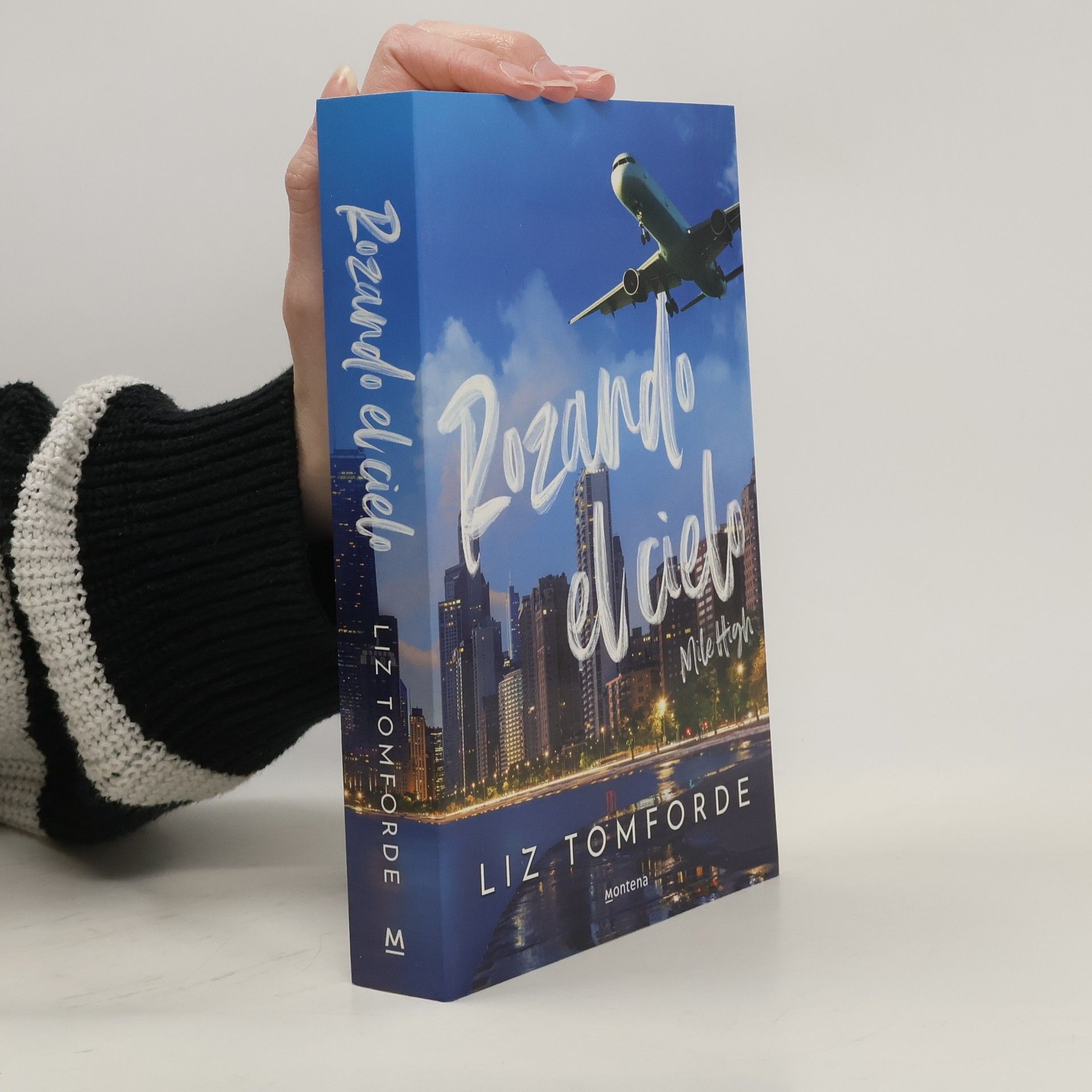 Liz Tomforde Rozando el Cielo: en el Hockey y el Amor, Todo Vale