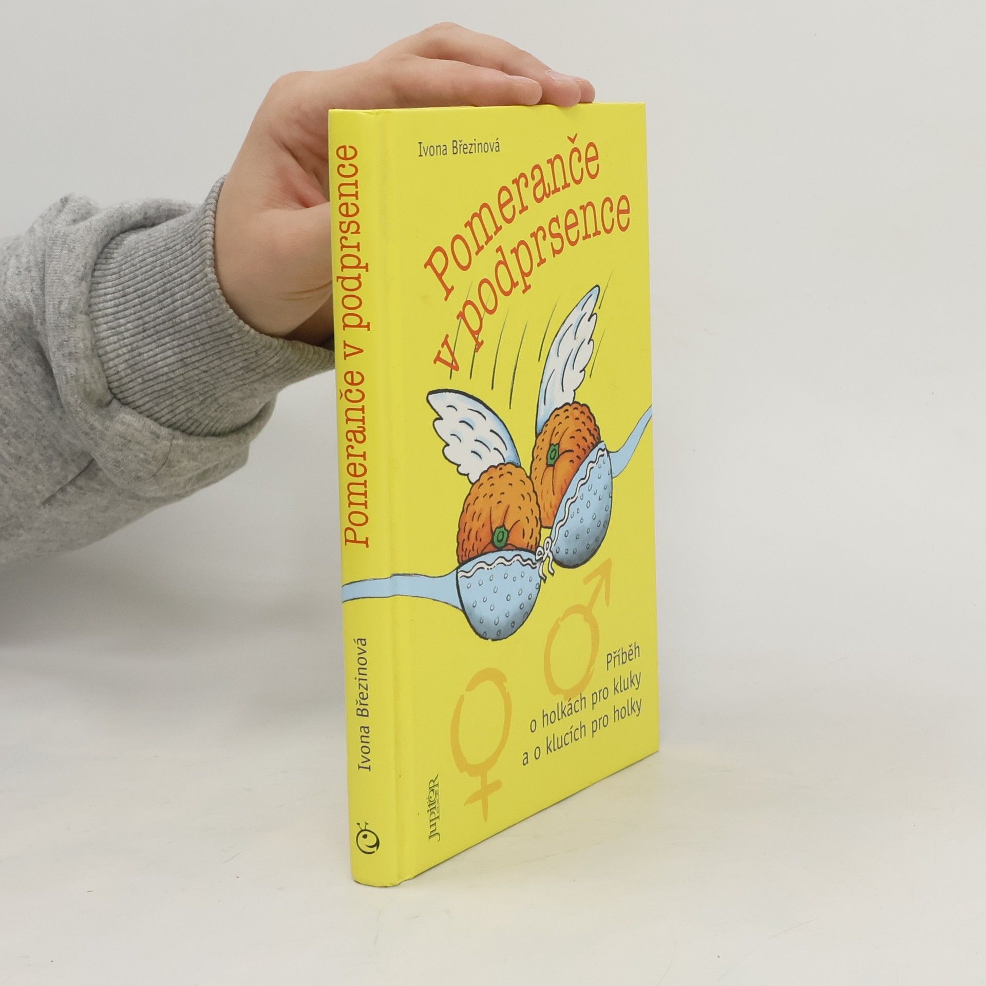 Ivona Březinová Pomeranče v podprsence