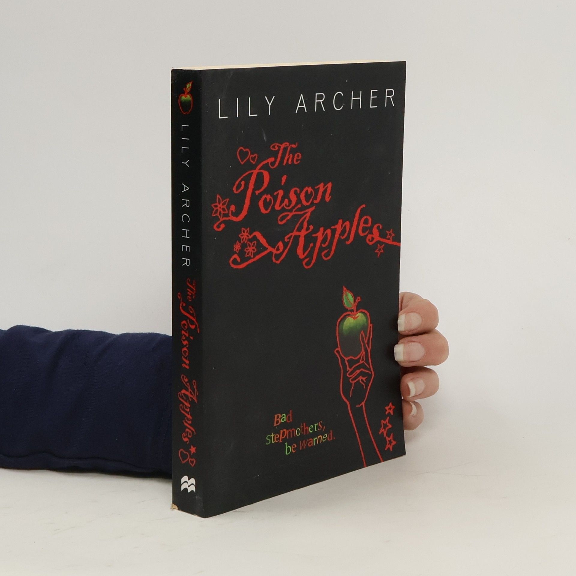 Lily Archer The Poison Apples