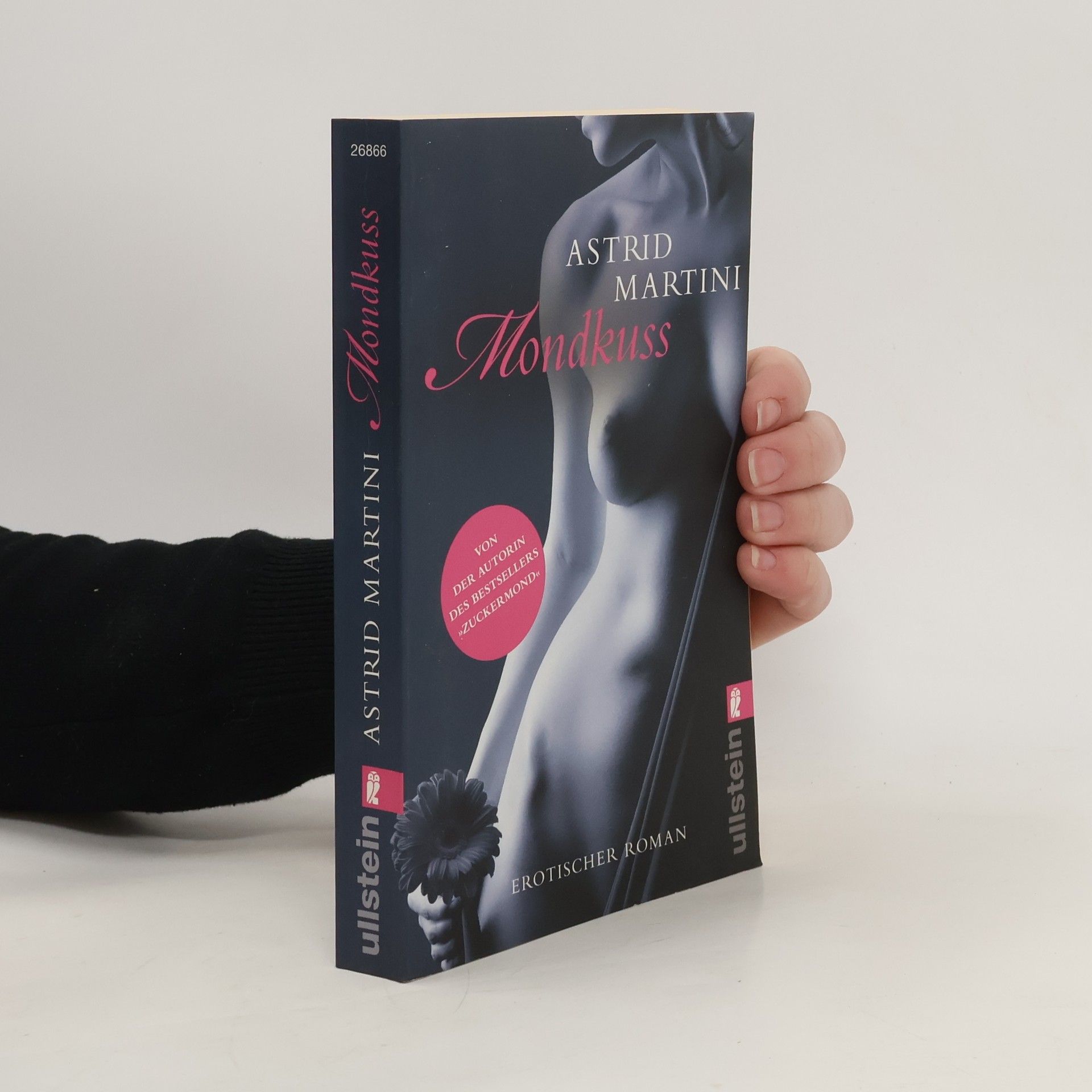Astrid Martini Mondkuss
