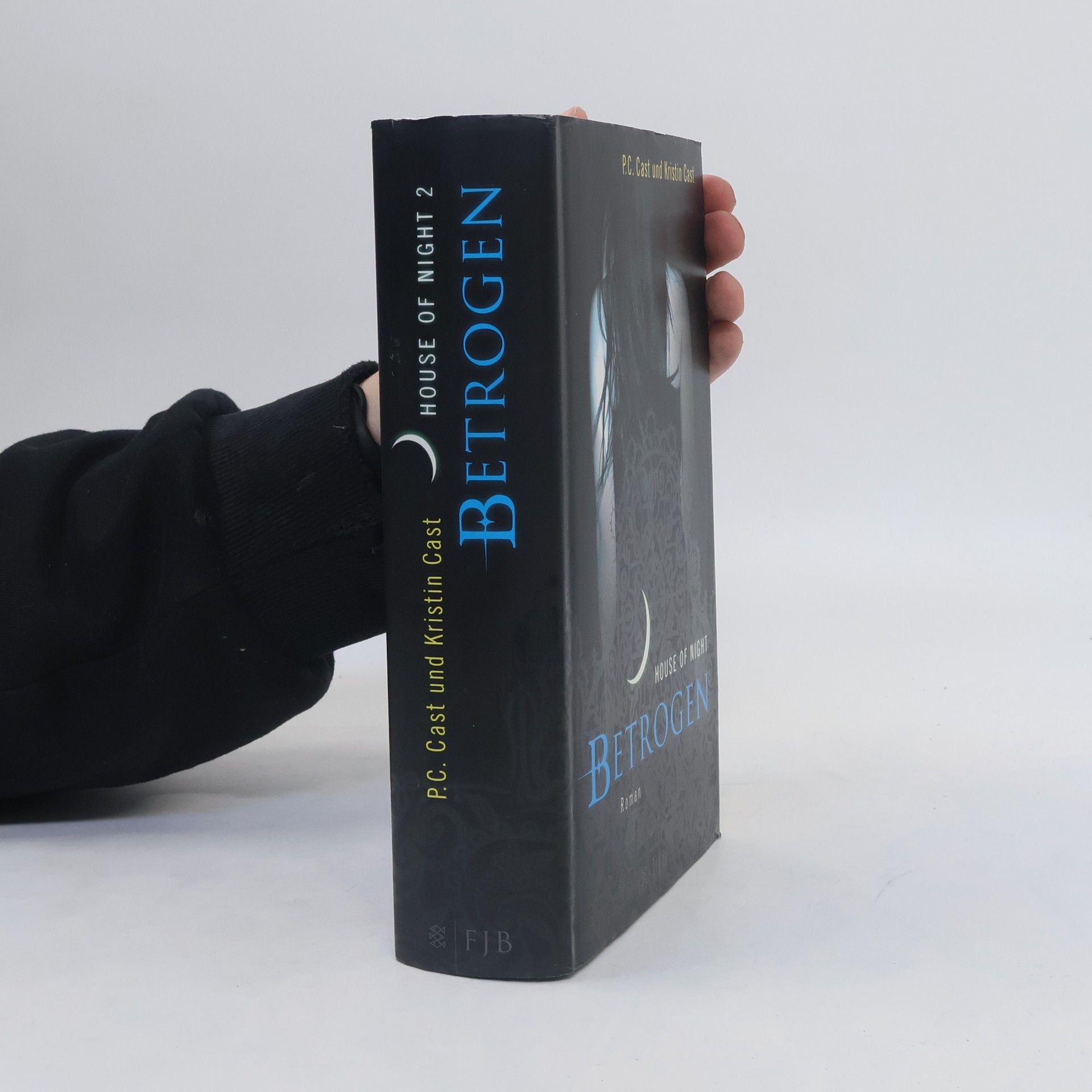 Phyllis Christine Cast House of Night 2. Betrogen