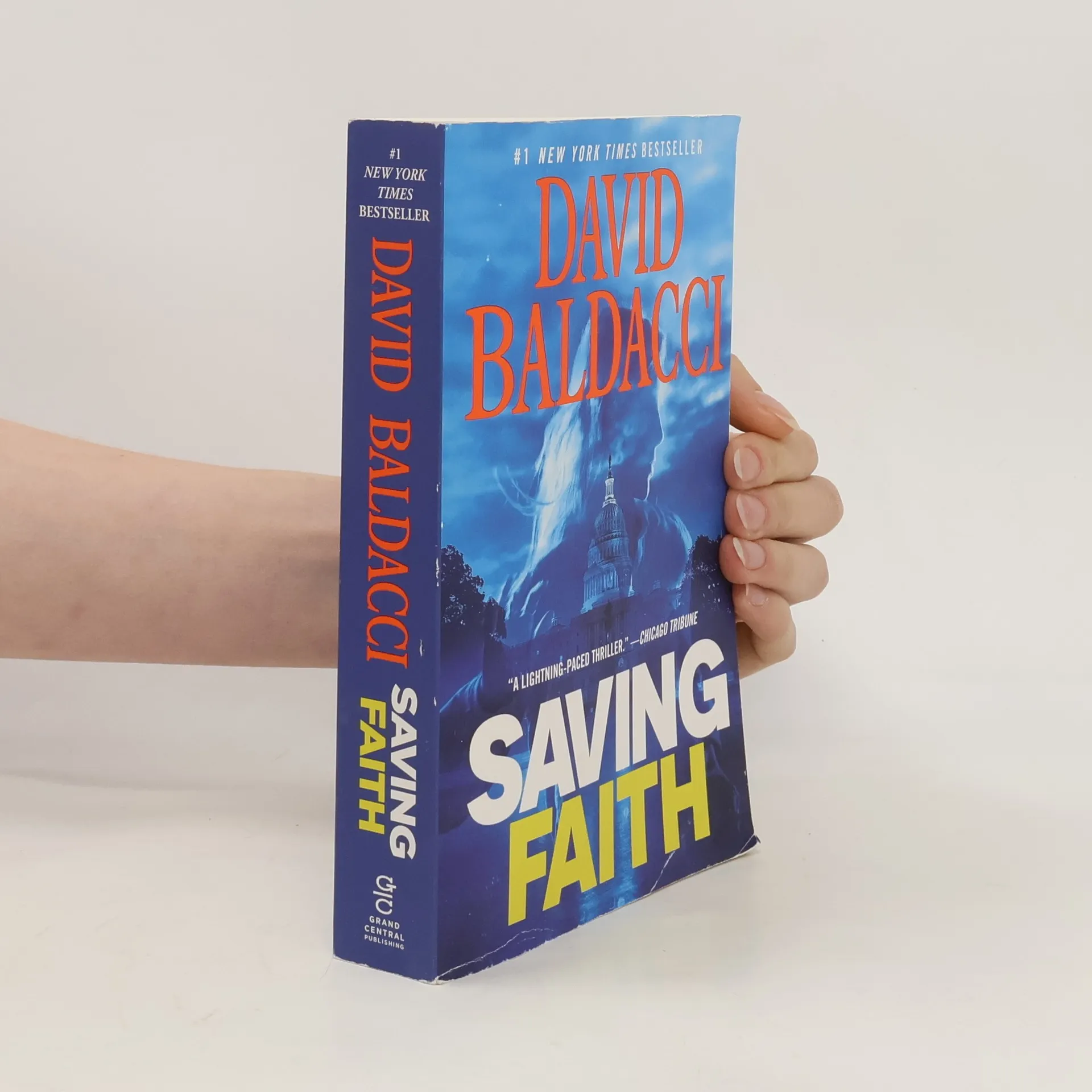 Saving Faith | Book | Paperback | David Baldacci | EN