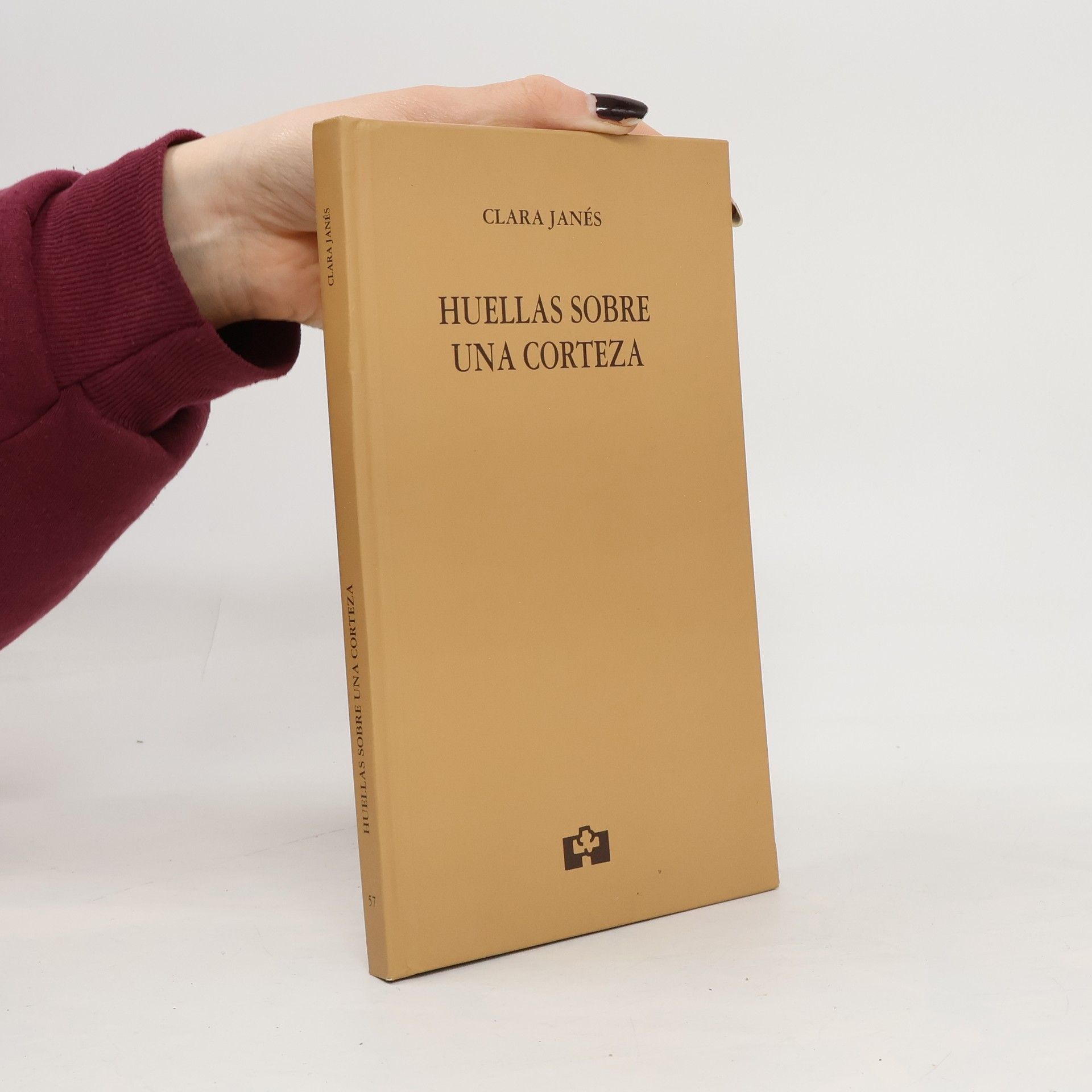 Clara Janés Huellas sobre una corteza