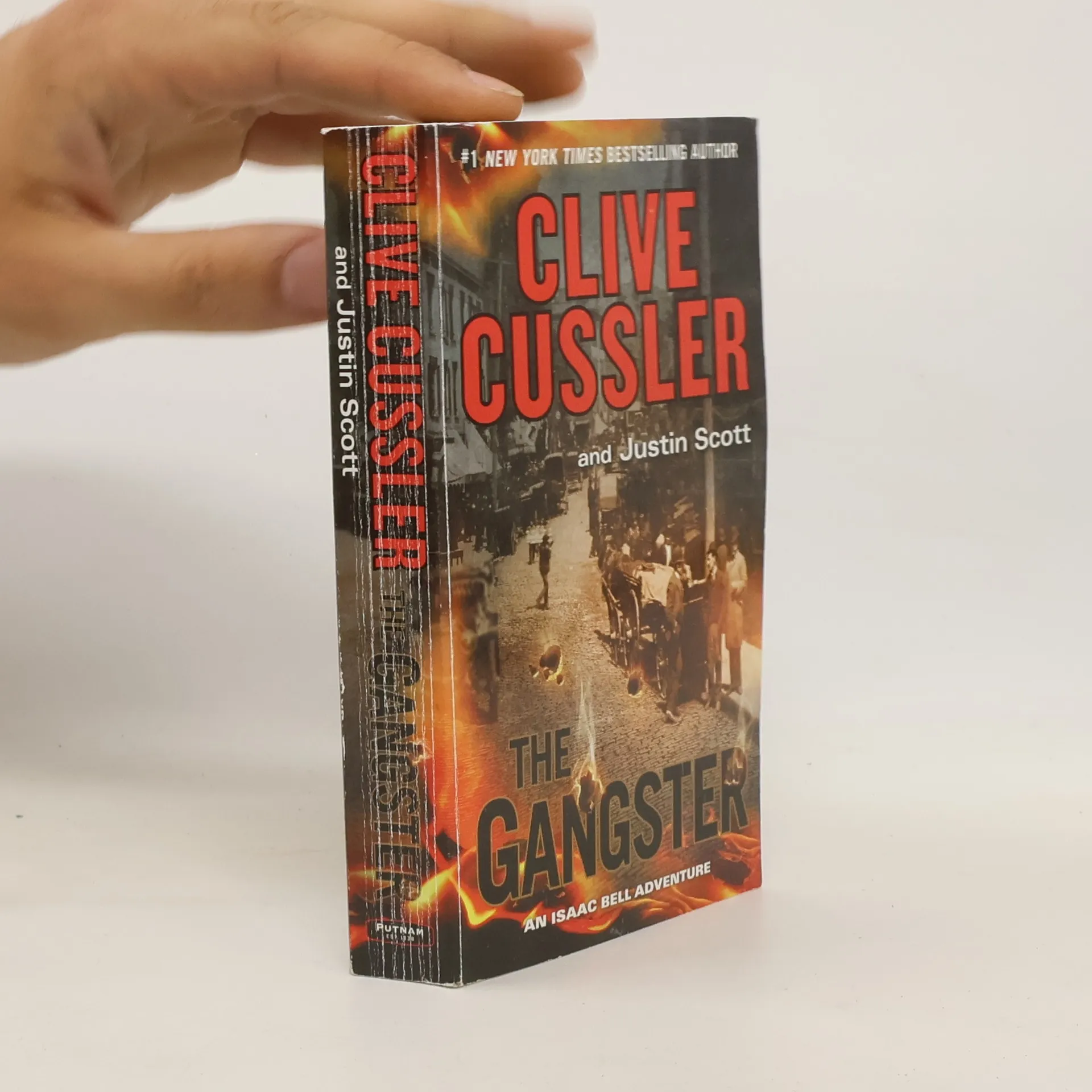 The Gangster | Book | Paperback | Clive Cussler | EN