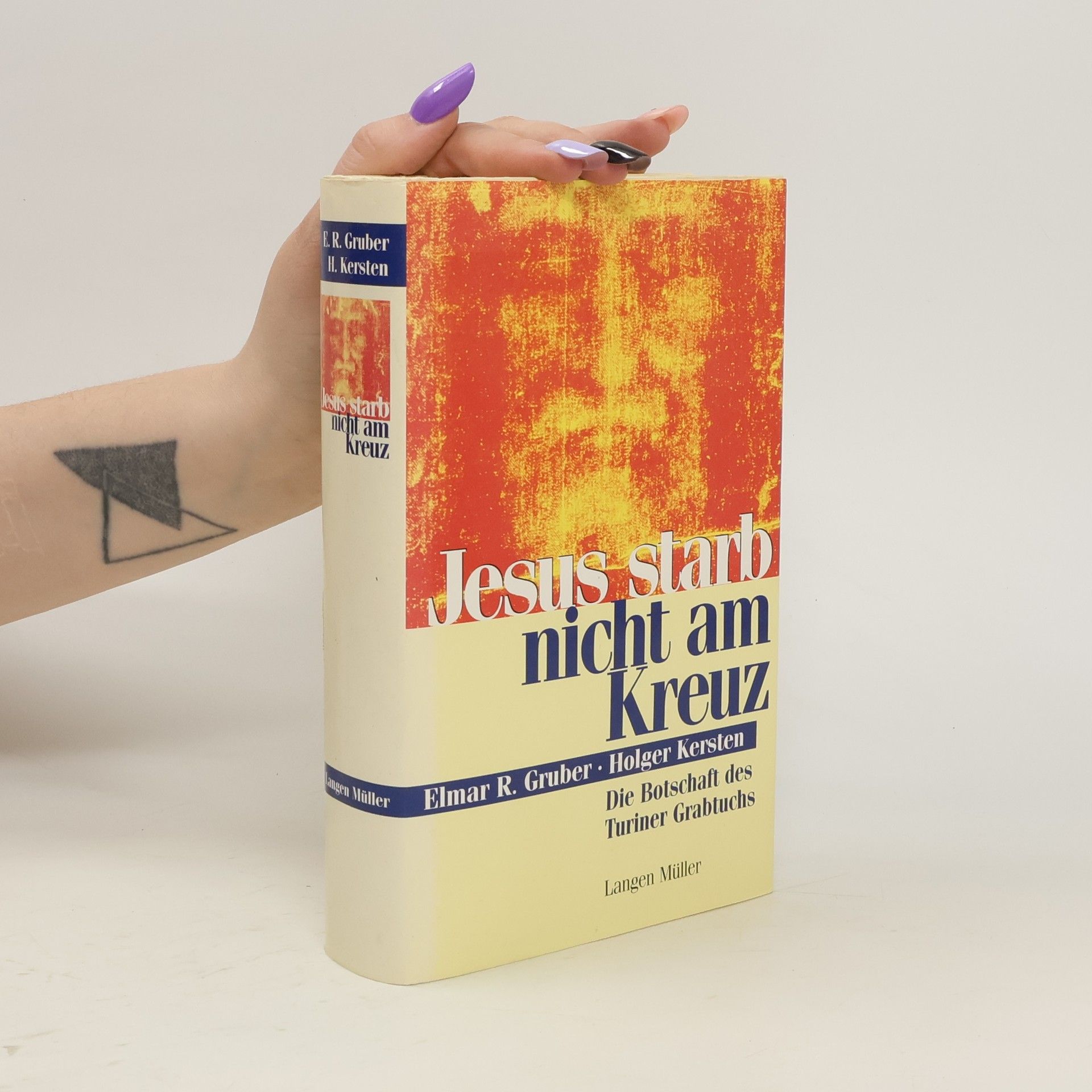 Autorenkollektiv Jesus starb nicht am Kreuz. Die Botschaft des Turiner Grabtuchs