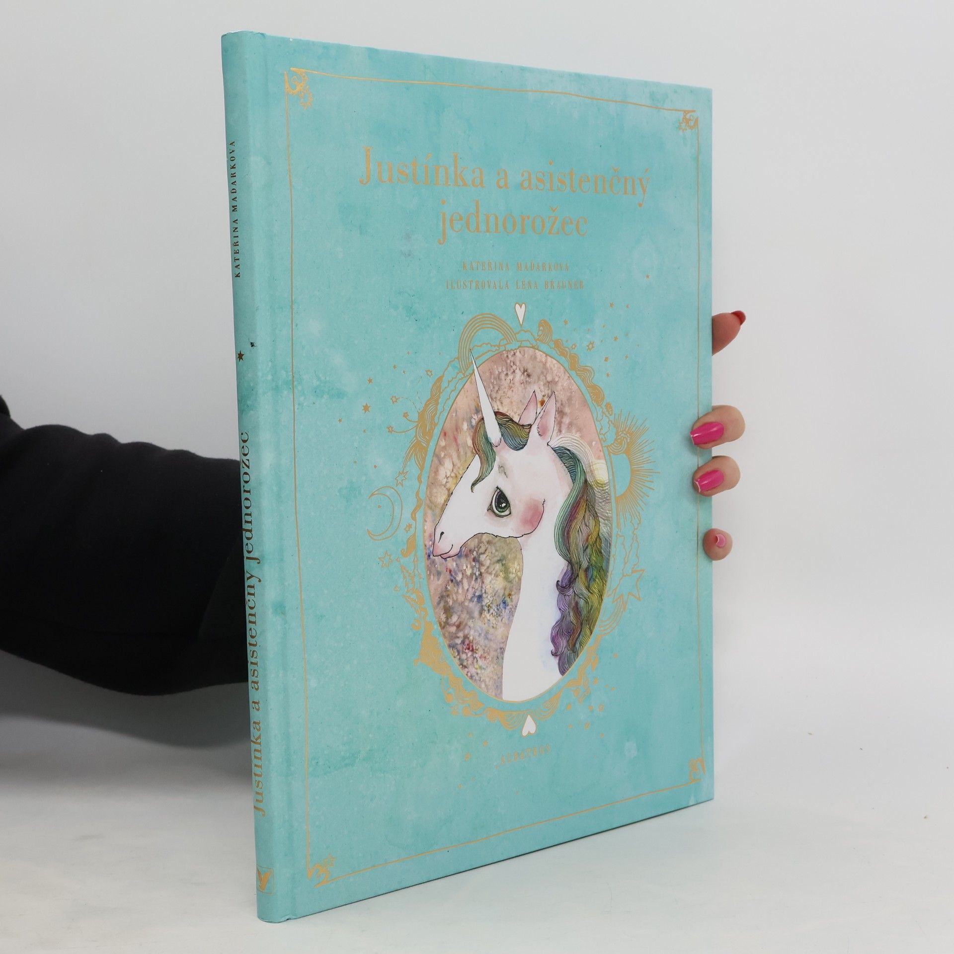 Kateřina Pantovič Justínka a asistenčný jednorožec