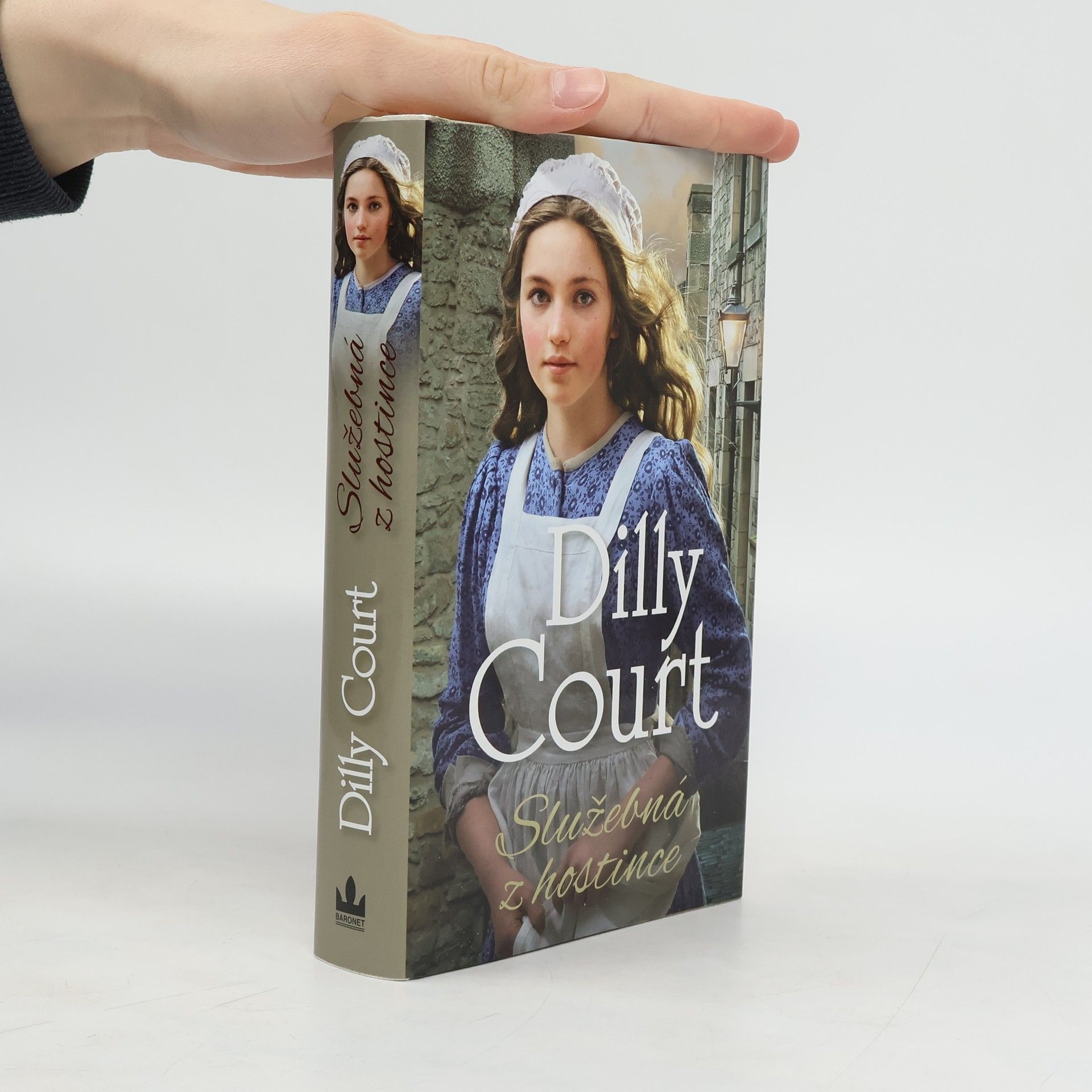 Dilly Court Služebná z hostince