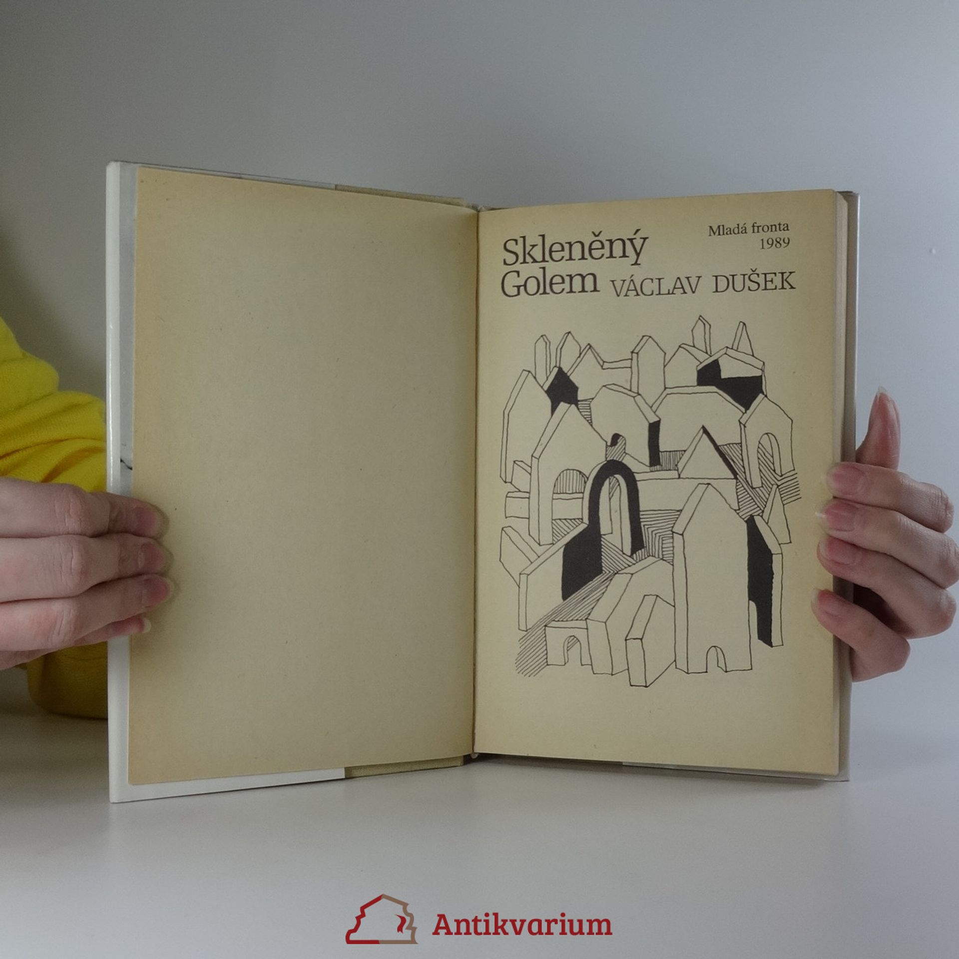 Václav Dušek Skleněný Golem