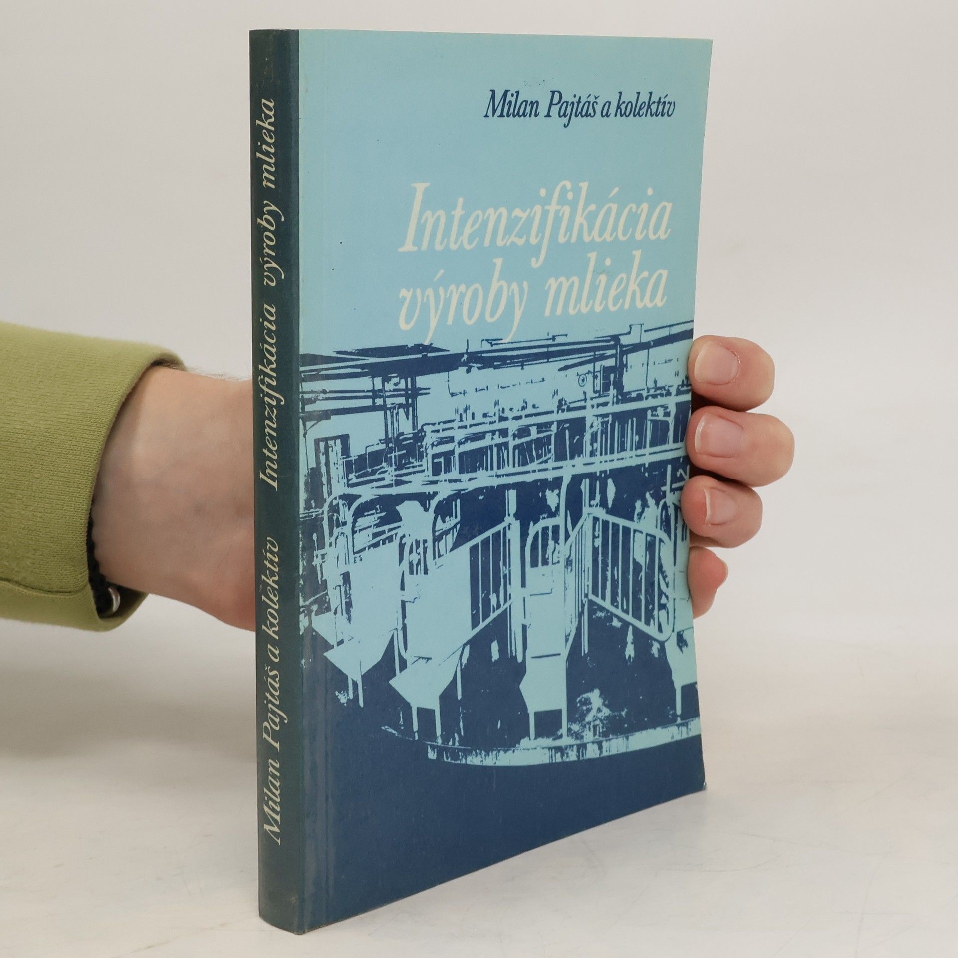 Milan Pajtáš Intenzifikácia výroby mlieka