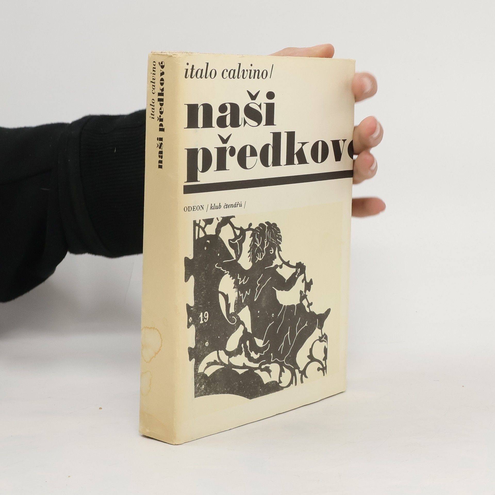 Italo Calvino Naši předkové