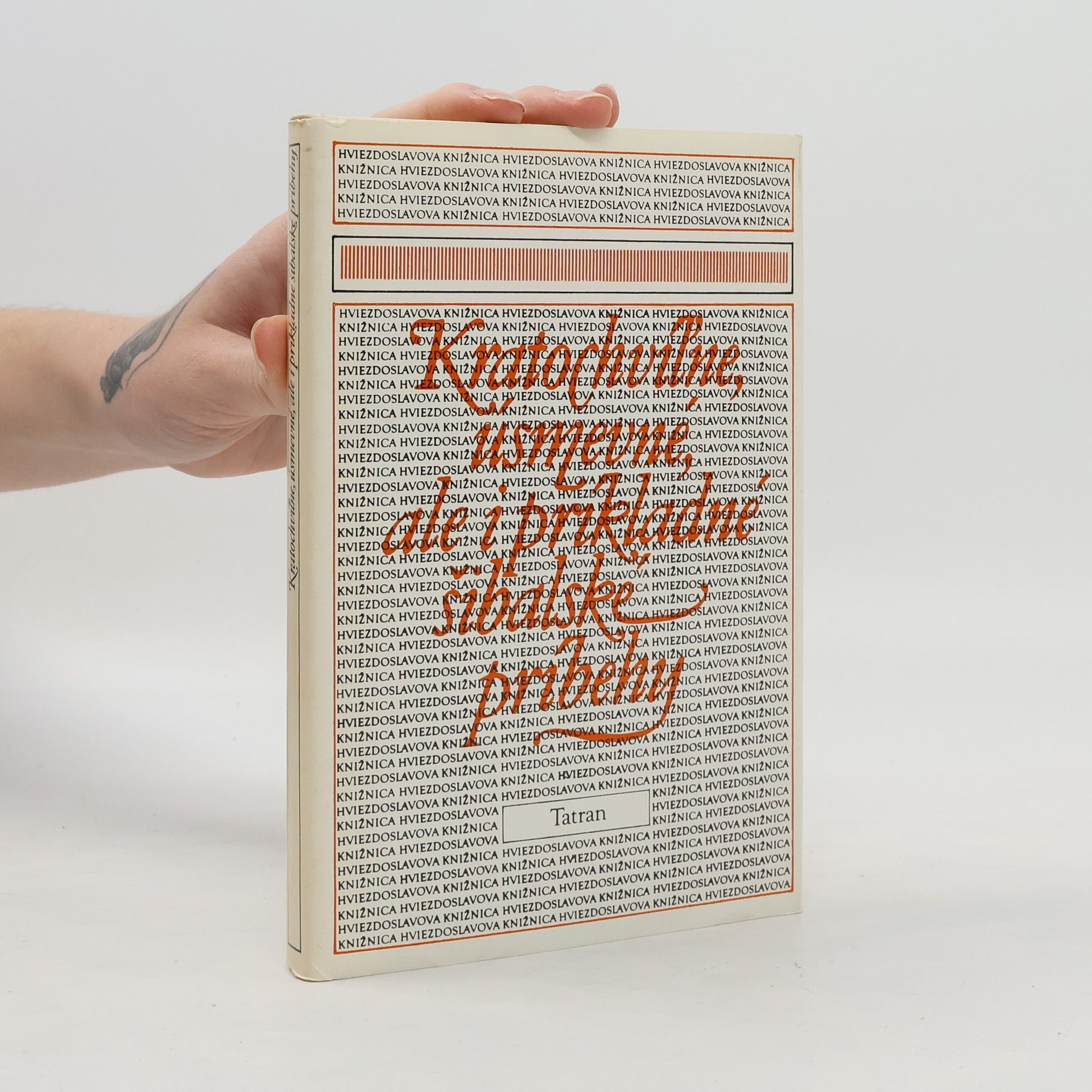 Zuzana Hurtajová Kratochvíľne, úsmevné, ale i príkladné šibalské príbehy