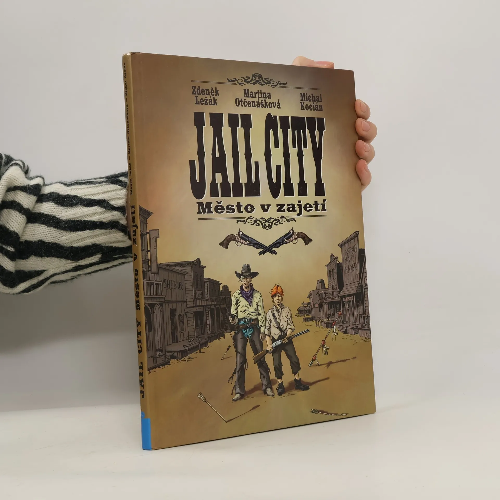 Jail City: Město v zajetí (+ desková hra) | Kniha | pevná | Zdeněk Ležák | CS