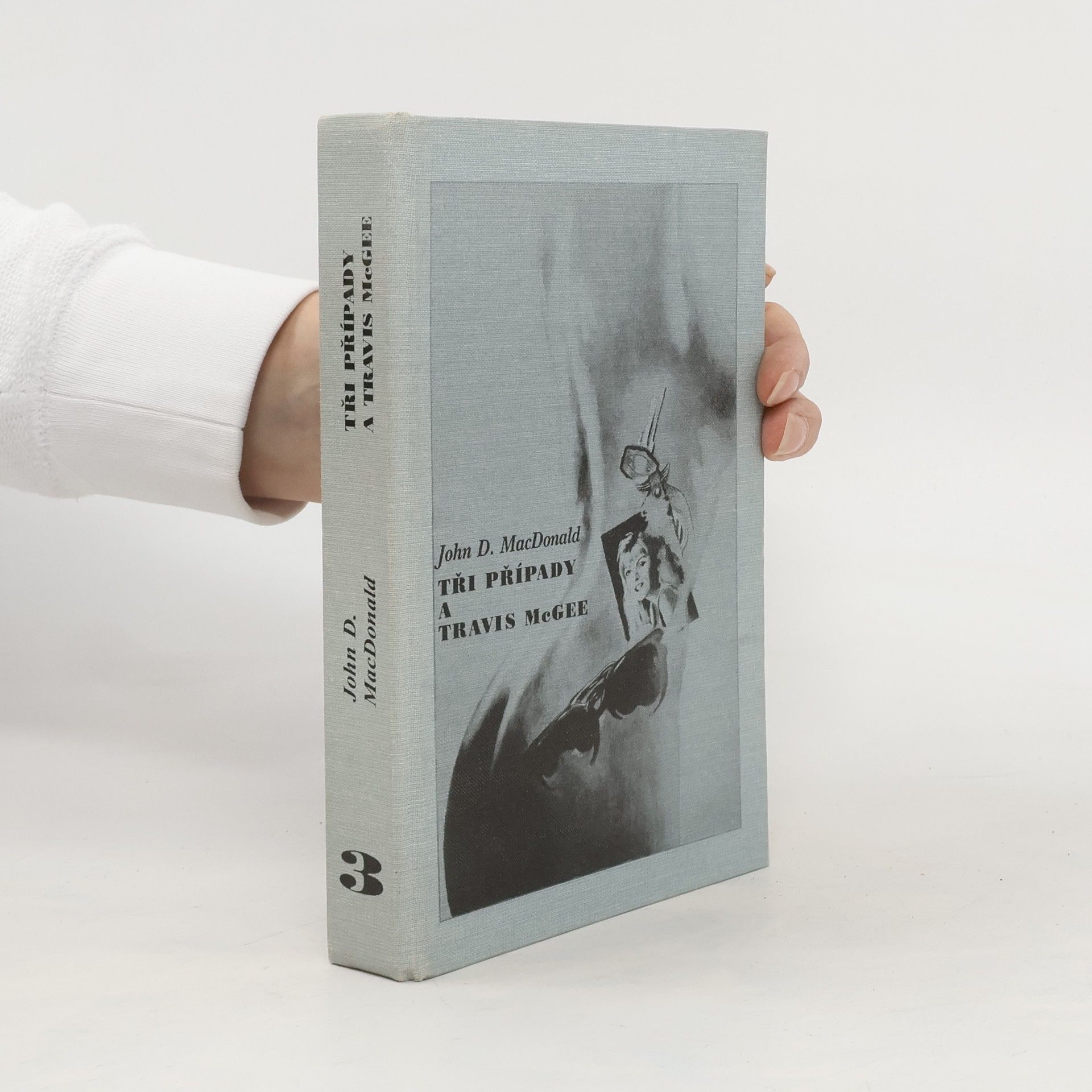 John D. MacDonald Tři případy a Travis McGee