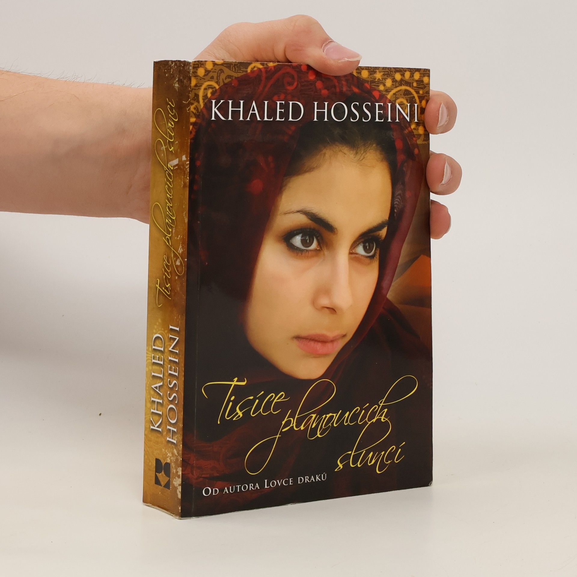 Khaled Hosseini Tisíce planoucích sluncí