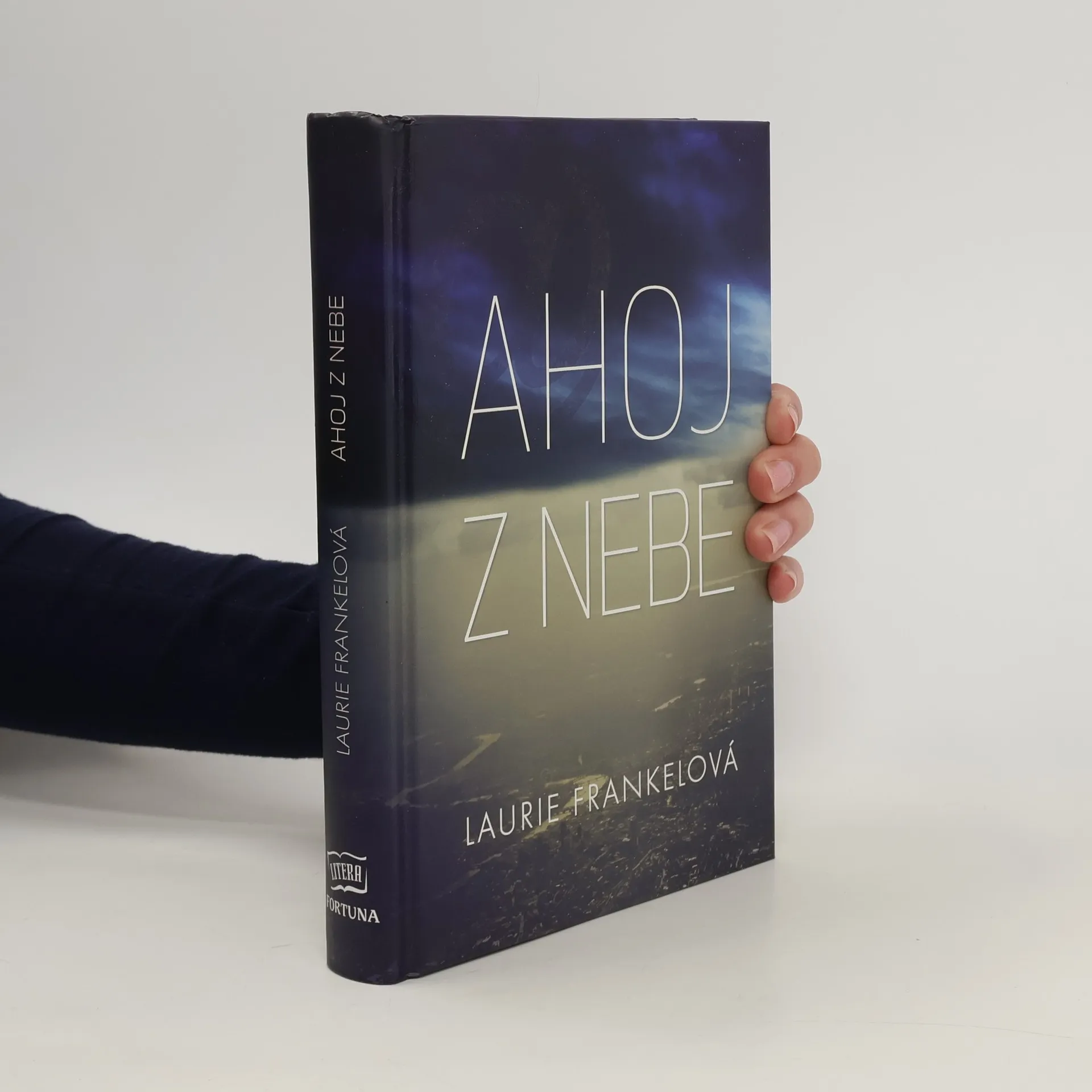 Ahoj z nebe | Book | Hardcover | Laurie Frankel | CS