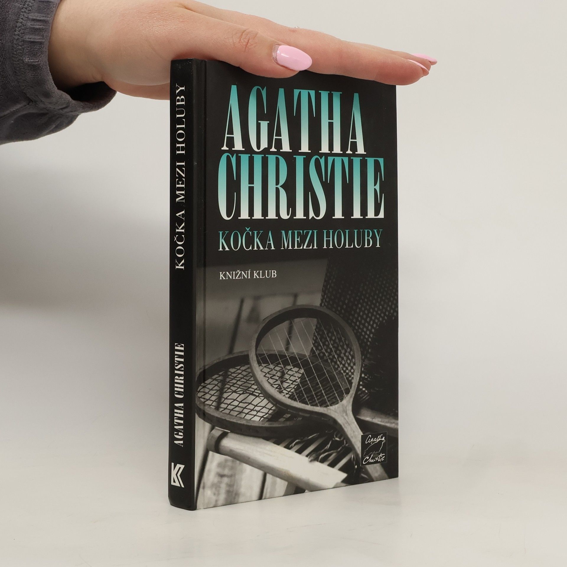 Agatha Christie Kočka mezi holuby