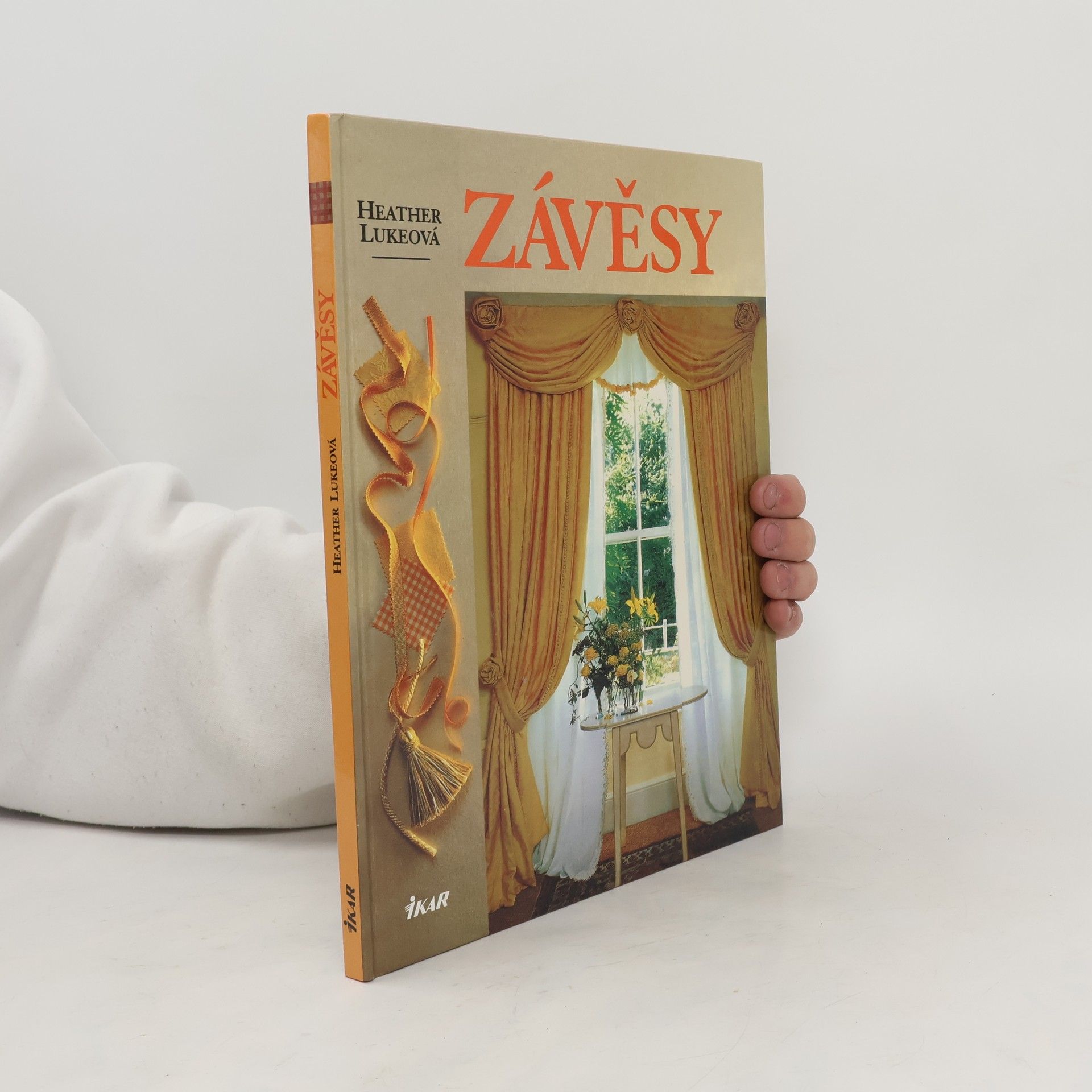 Heather Luke Závěsy