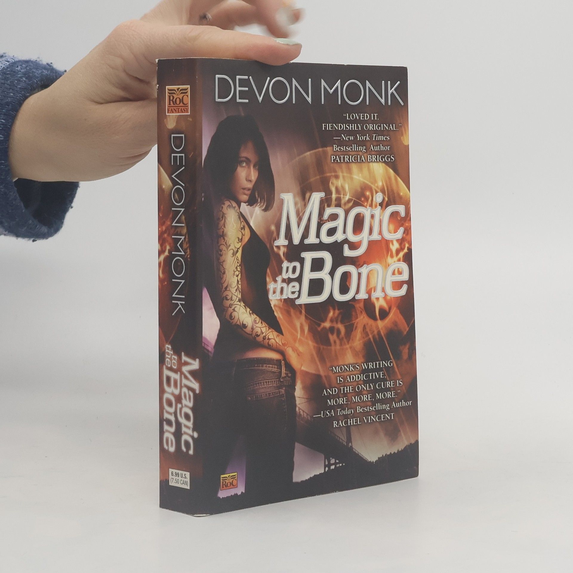 Devon Monk Magic to the Bone