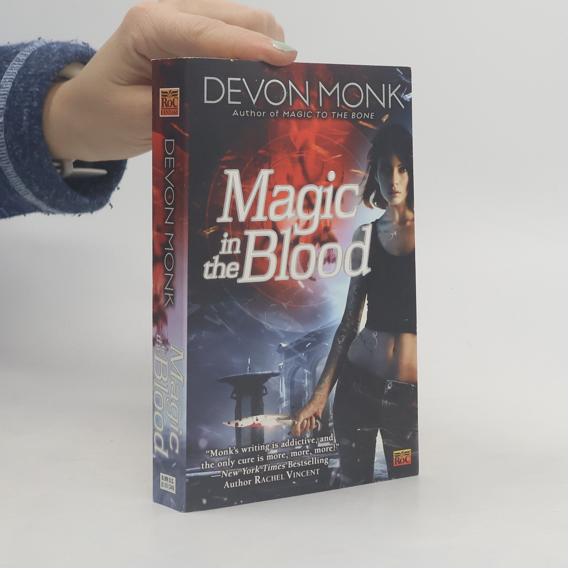 Devon Monk Magic in the Blood