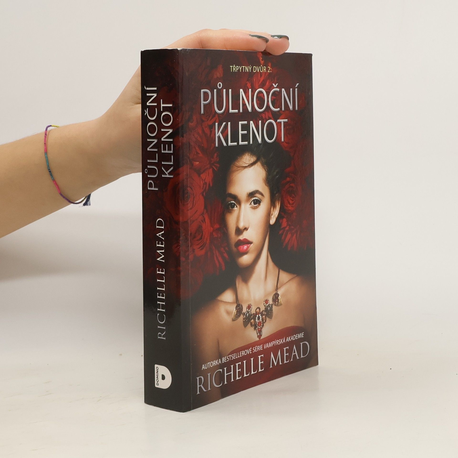 Richelle Mead Půlnoční klenot. Třpytný dvůr 2. díl