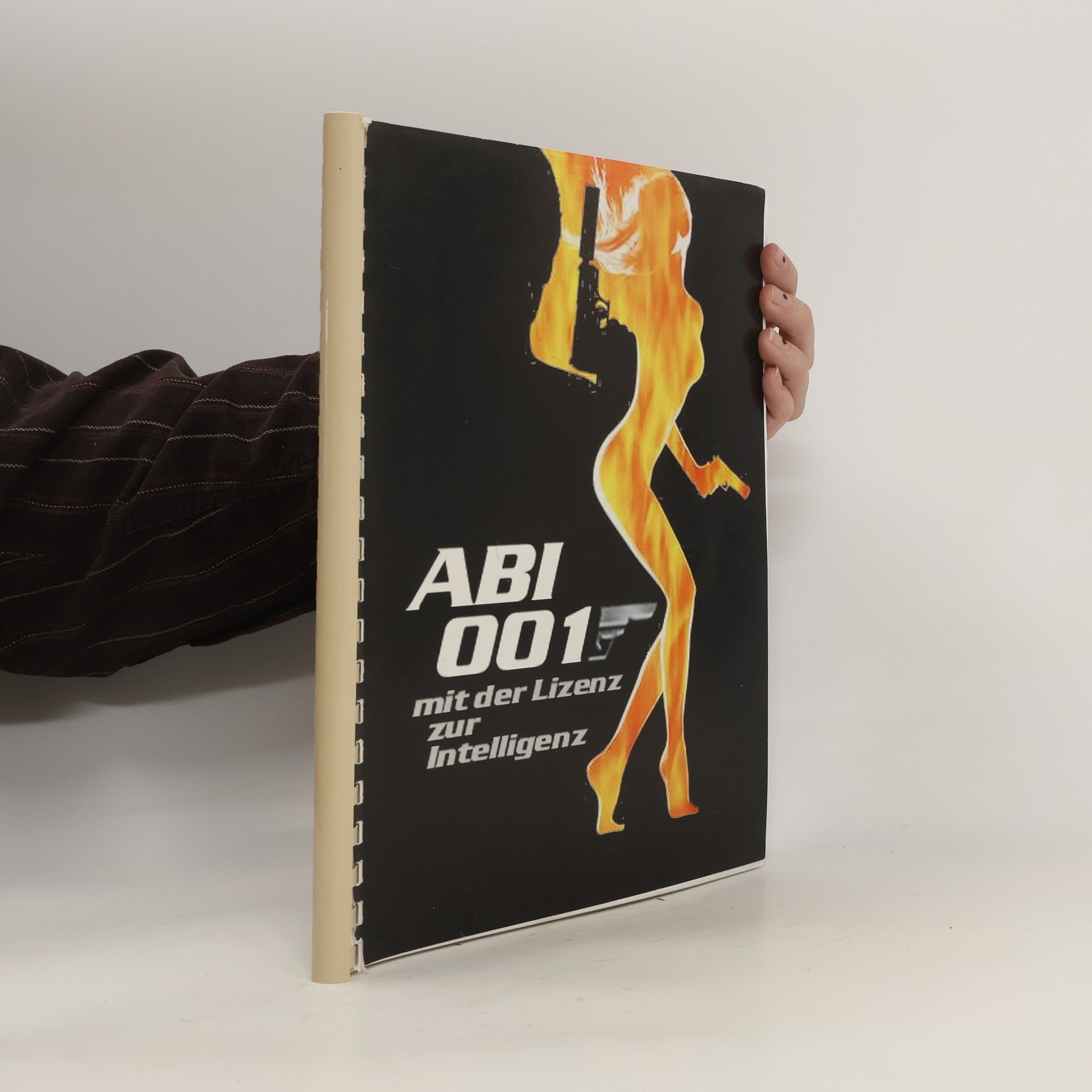 Collectif d'auteurs ABI 001 mit der Lizenz zur Intelligenz