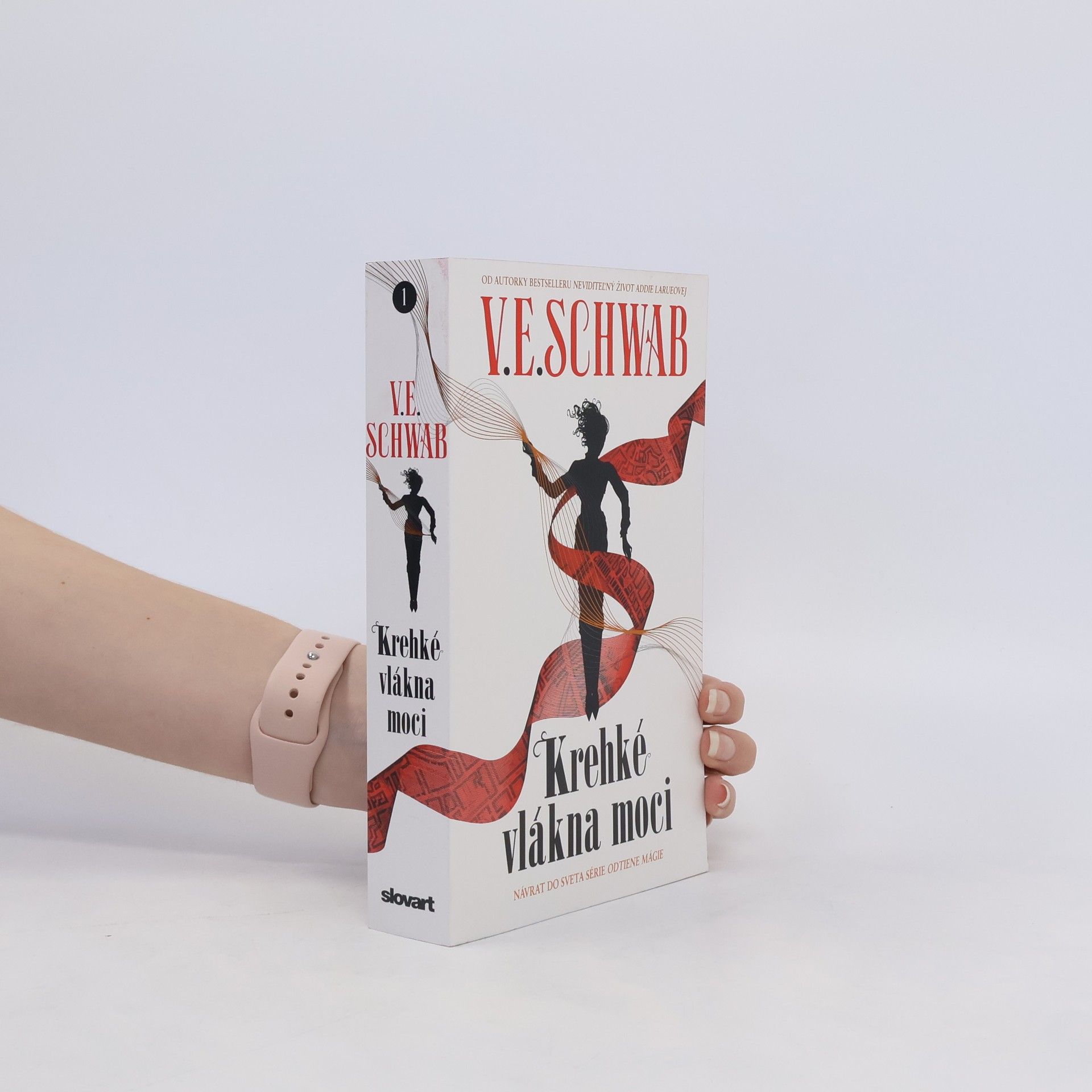V. E. Schwab Krehké vlákna moci