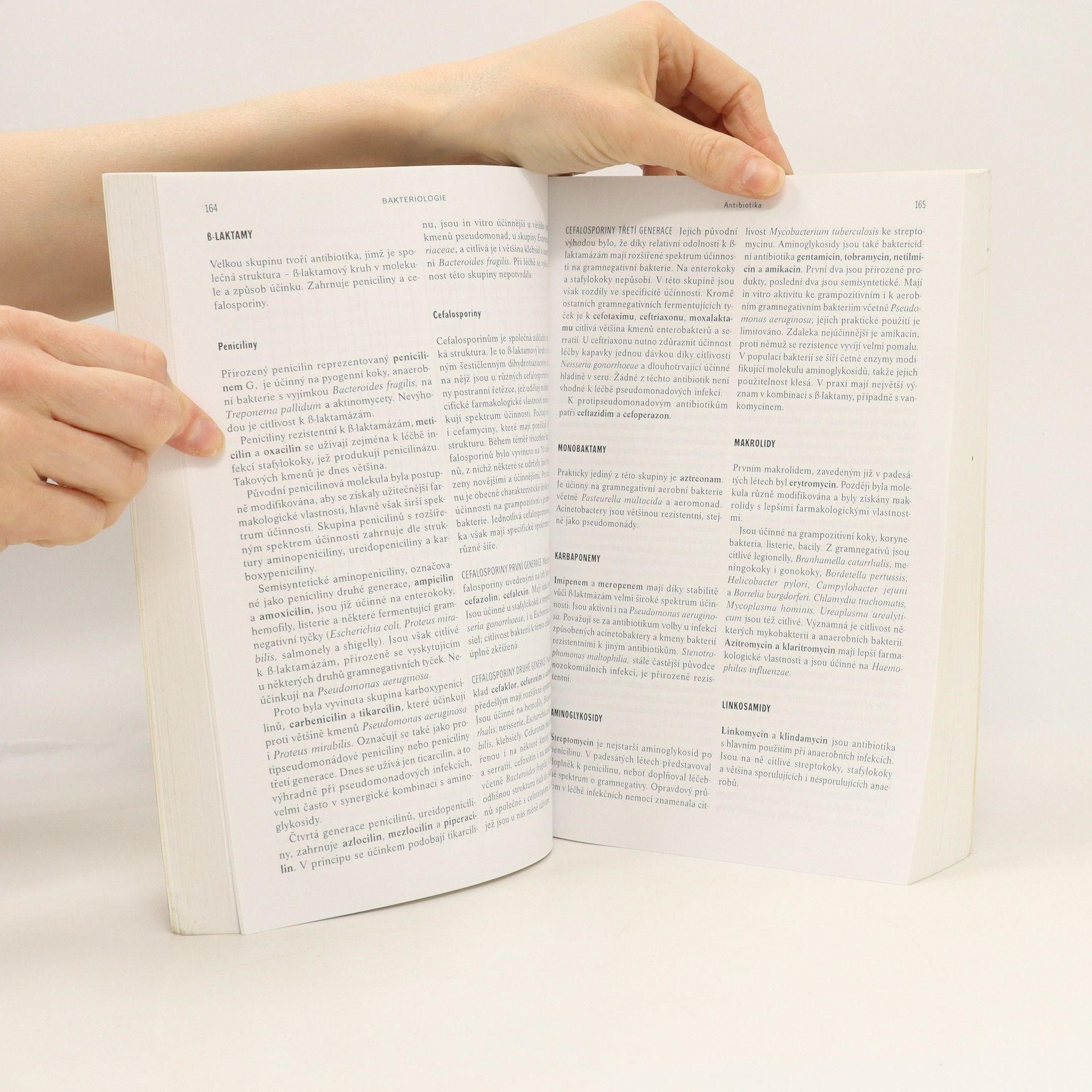 Jiří Schindler Lékařská mikrobiologie. Bakteriologie, virologie, parazitologie