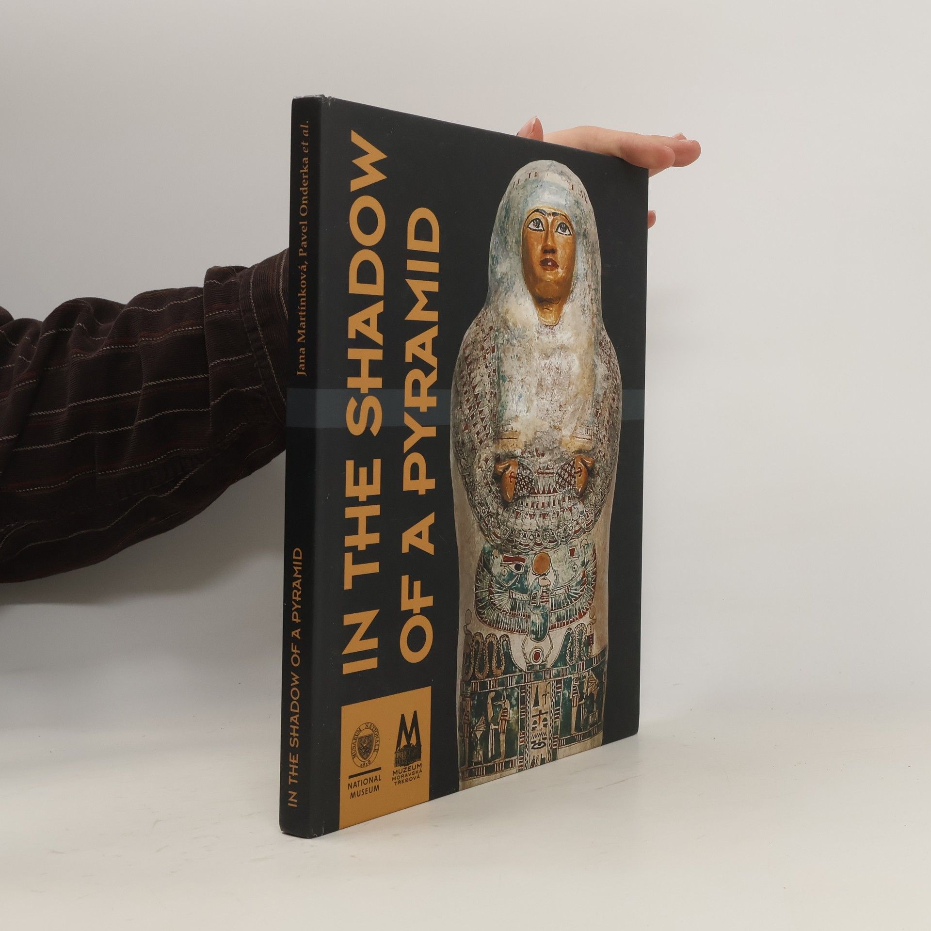 Jana Martinková In the shadow of a pyramid: the Egyptian collection of L.V. Holzmaister