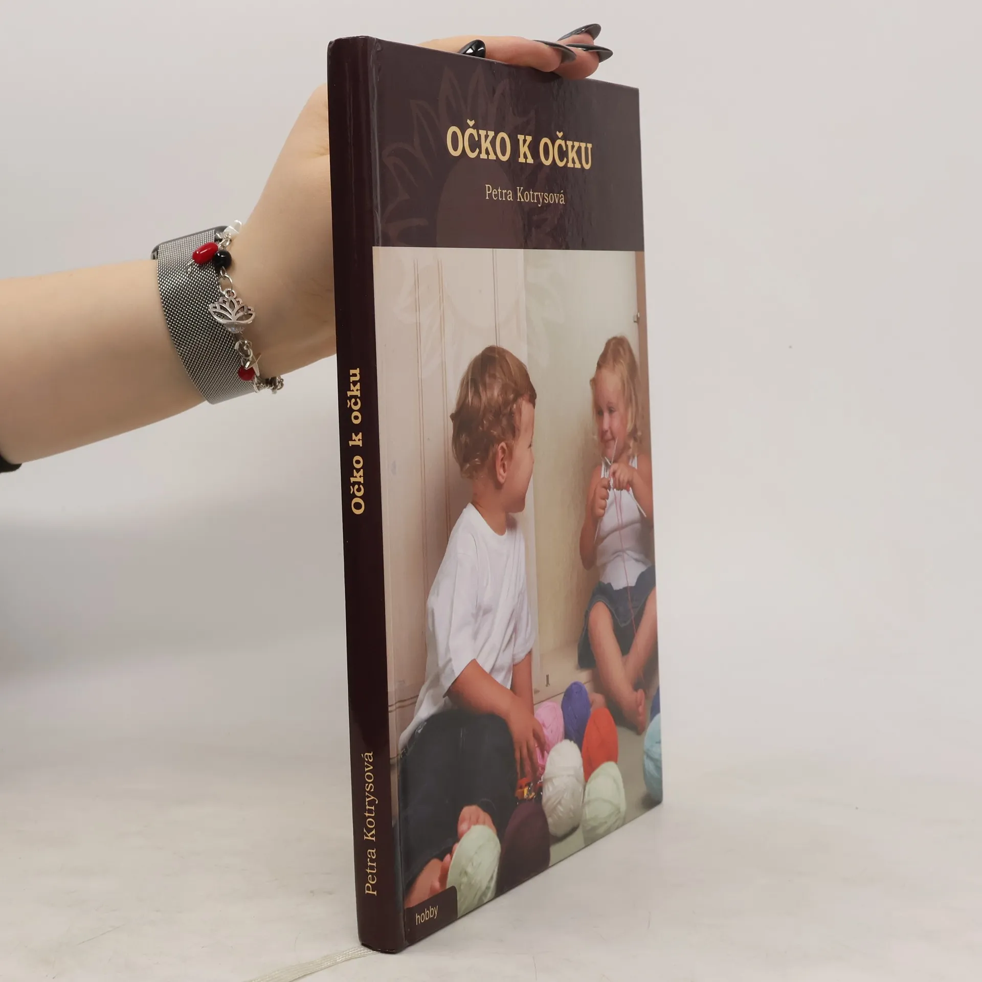 Očko k očku | Kniha | pevná | Petra Kotrysová | CS