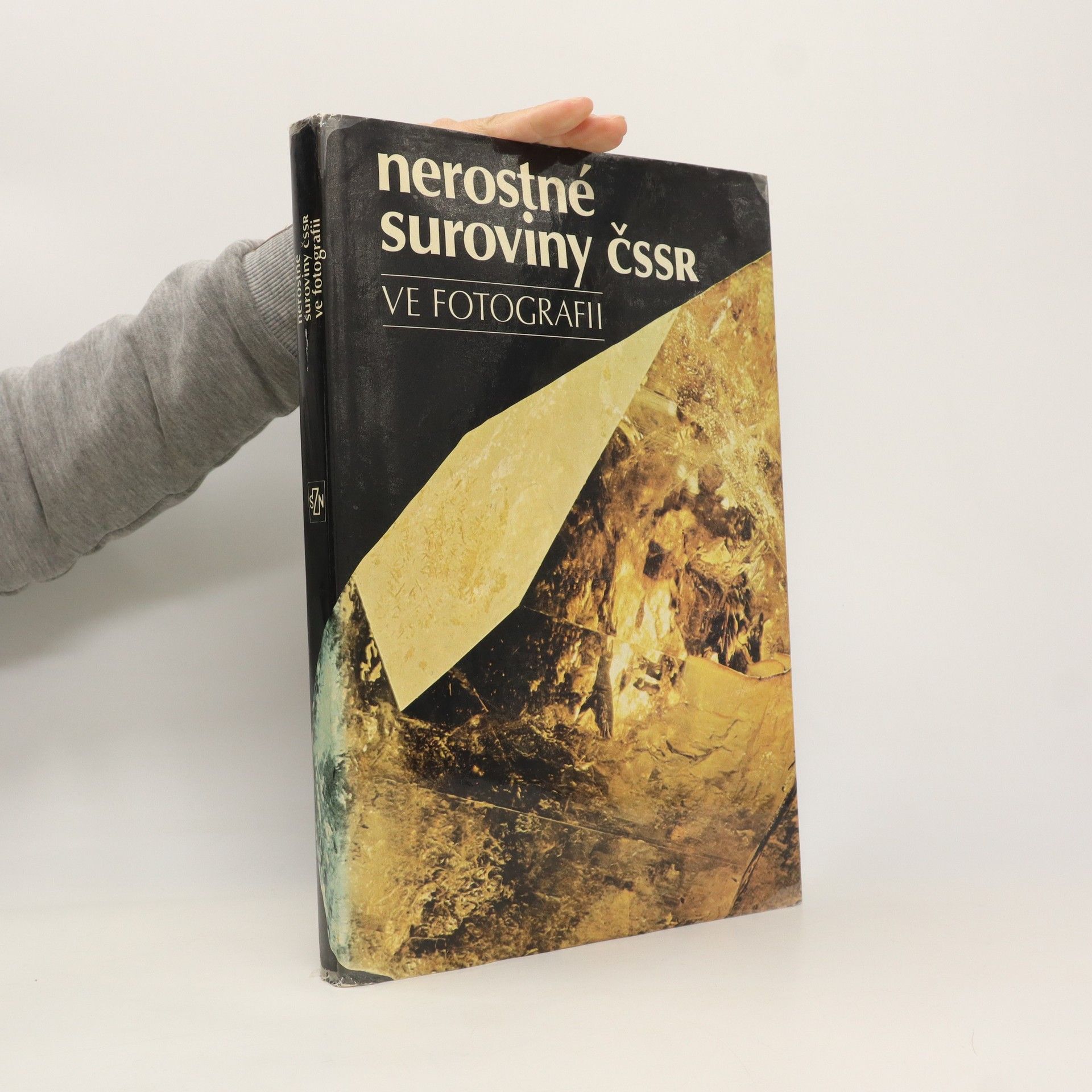 František Mrňa Nerostné suroviny ČSSR ve fotografii