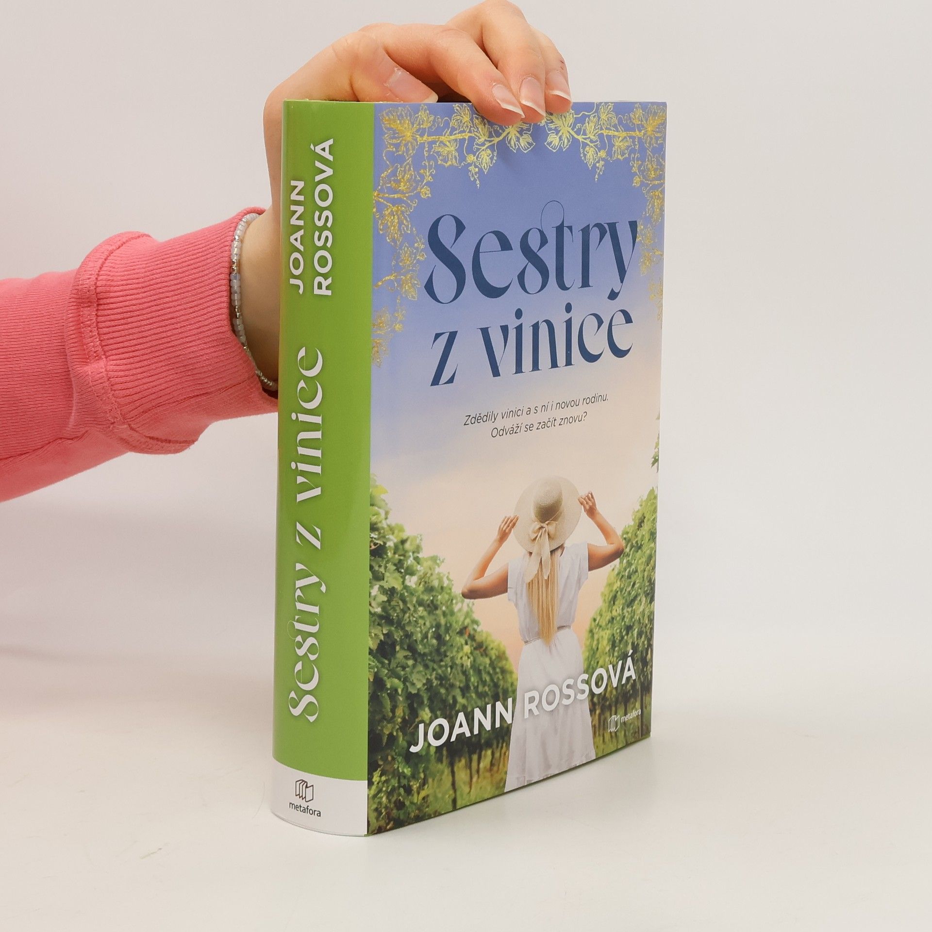 JoAnn Ross Sestry z vinice