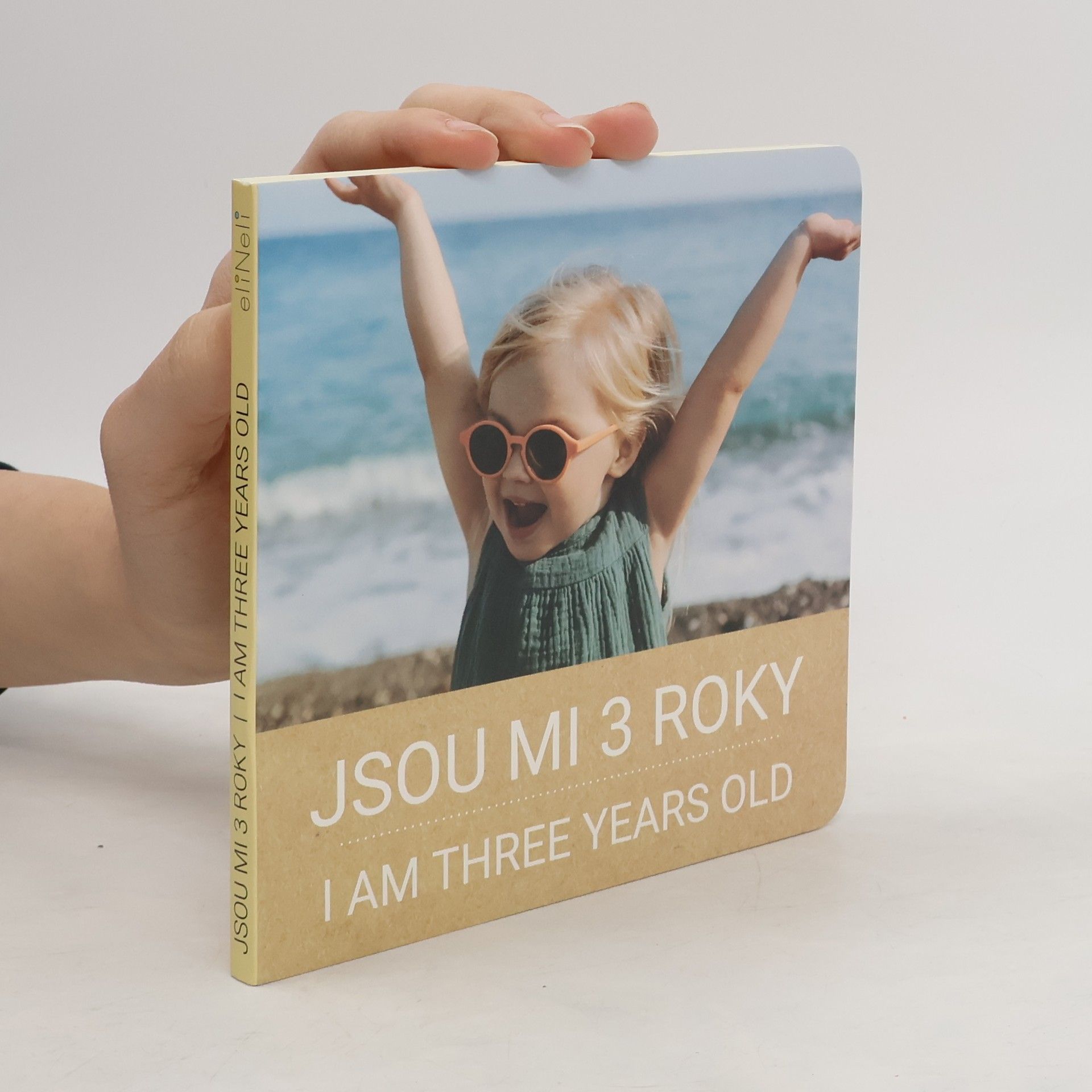 AA.VV. Jsou mi 3 roky. I Am Three Years Old