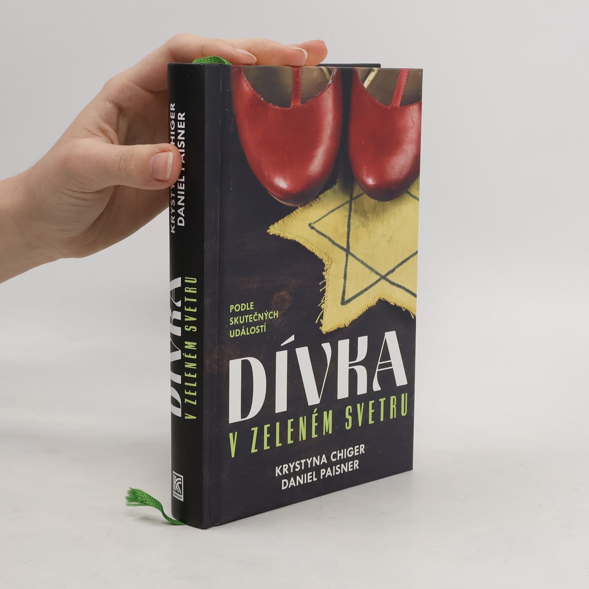 Krystyna Chiger Dívka v zeleném svetru