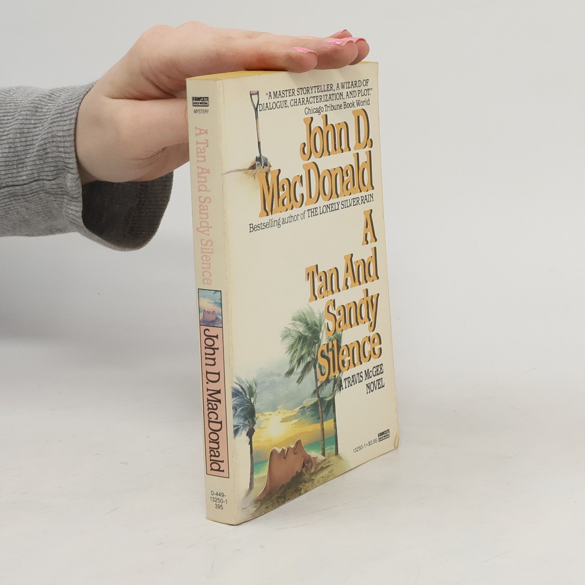 John D. MacDonald A Tan And Sandy Silence