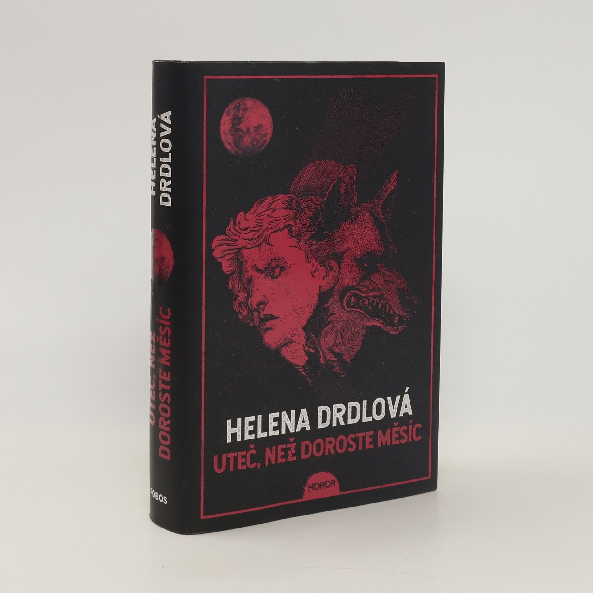 Helena Drdlová Uteč, než doroste měsíc
