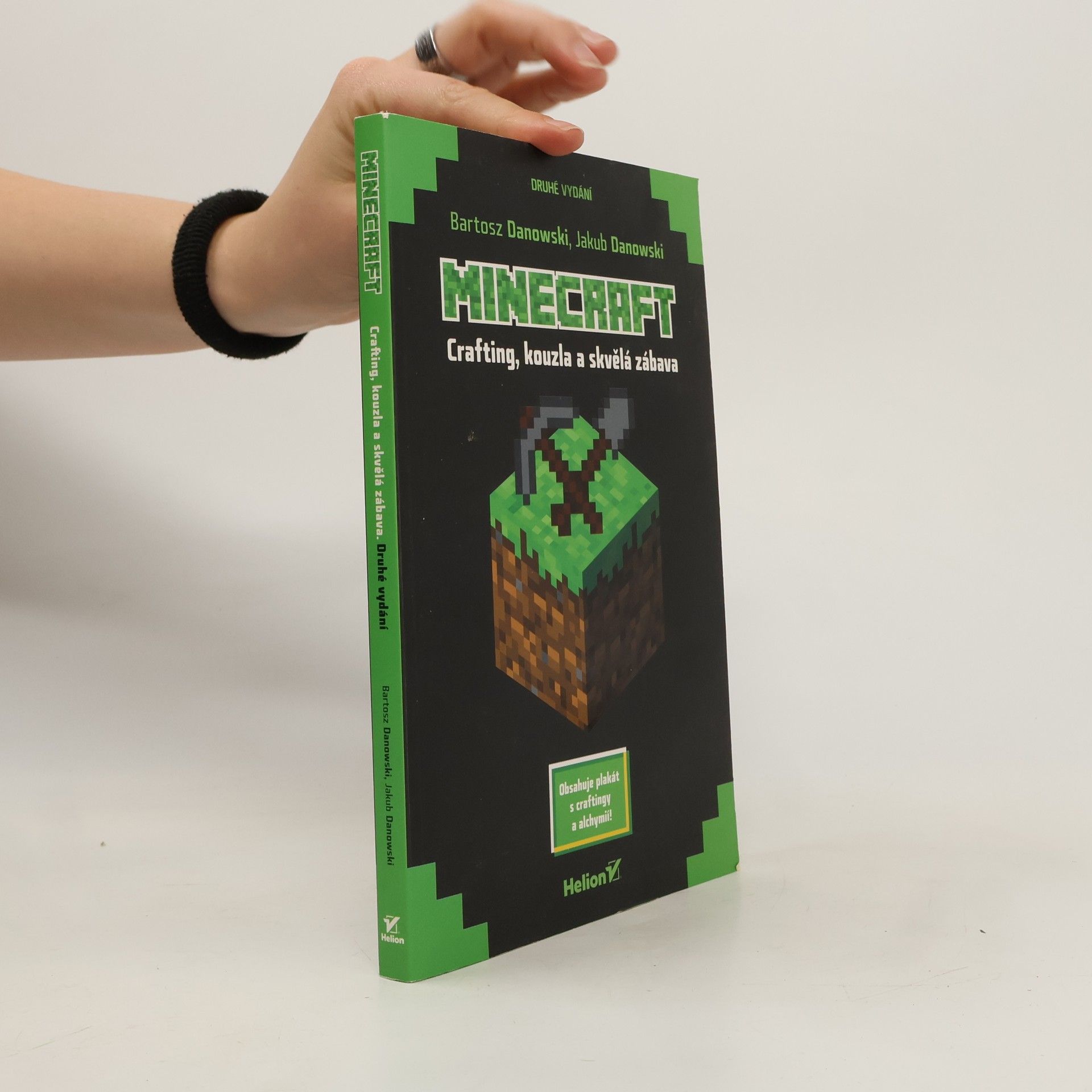 Bartosz Danowski Minecraft: Crafting, kouzla a skvělá zábava