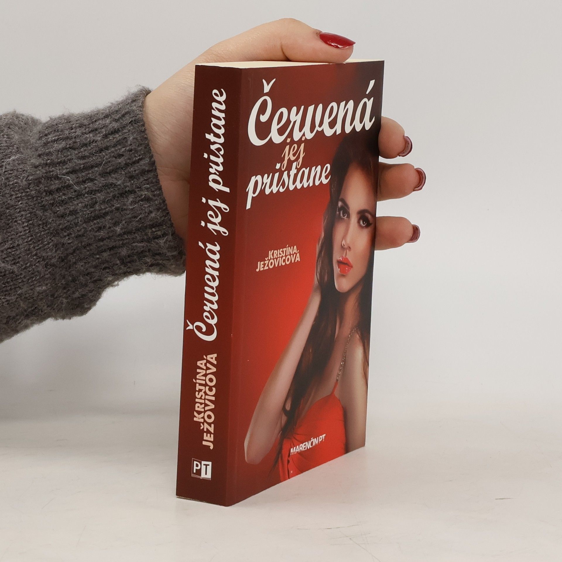Kristína Ježovičová Červená jej pristane