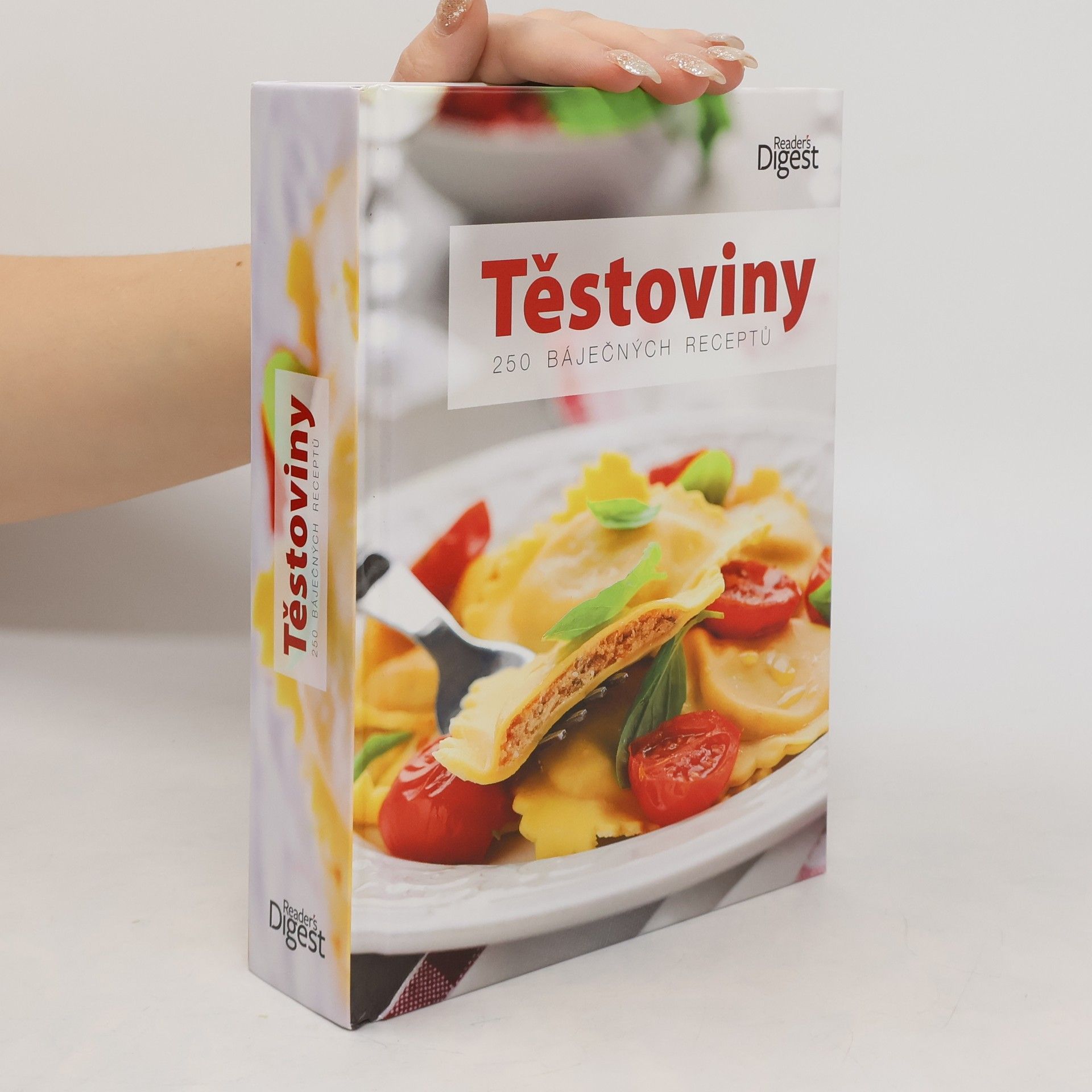 kolektiv Těstoviny. 250 báječných receptů