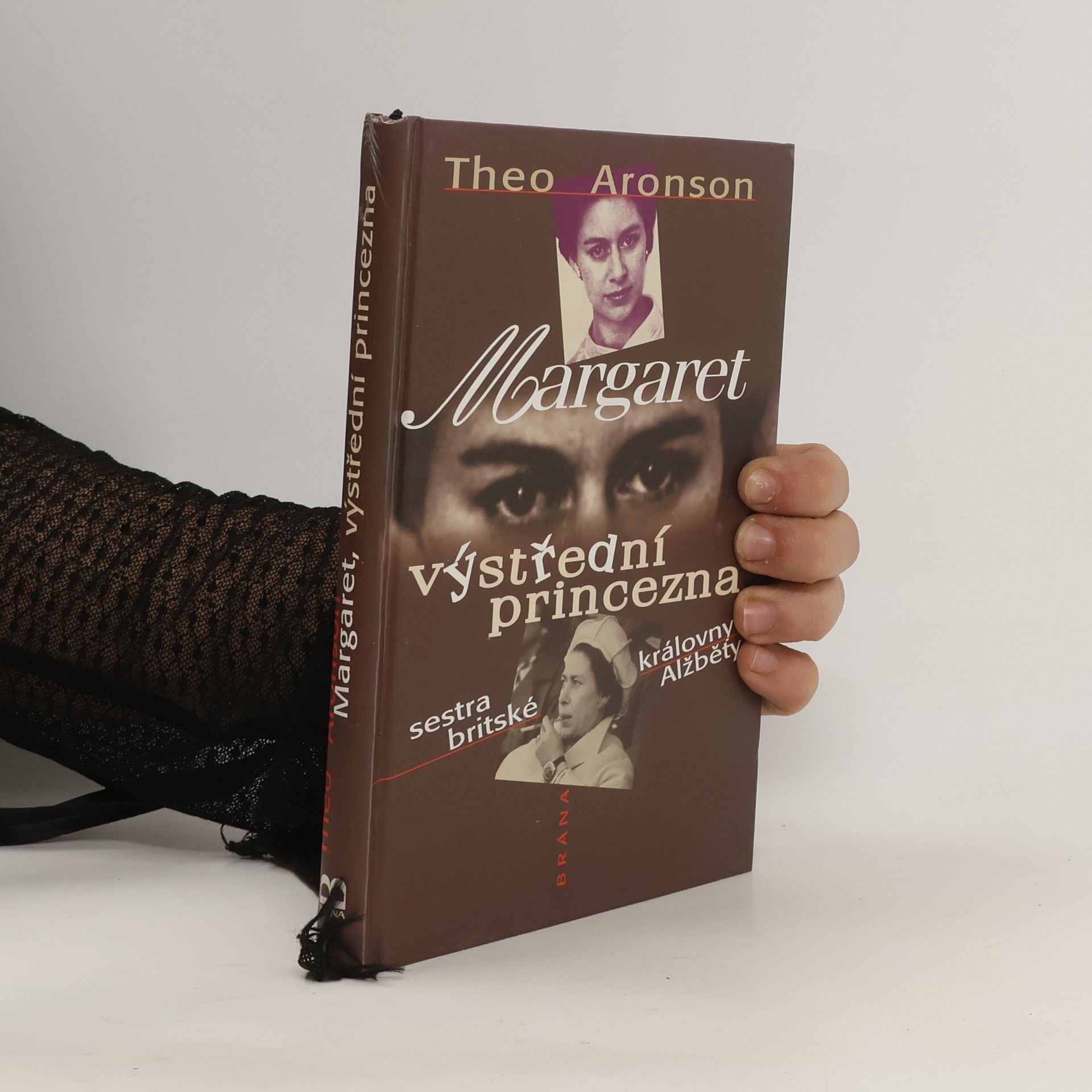 Theo Aronson Margaret, výstřední princezna
