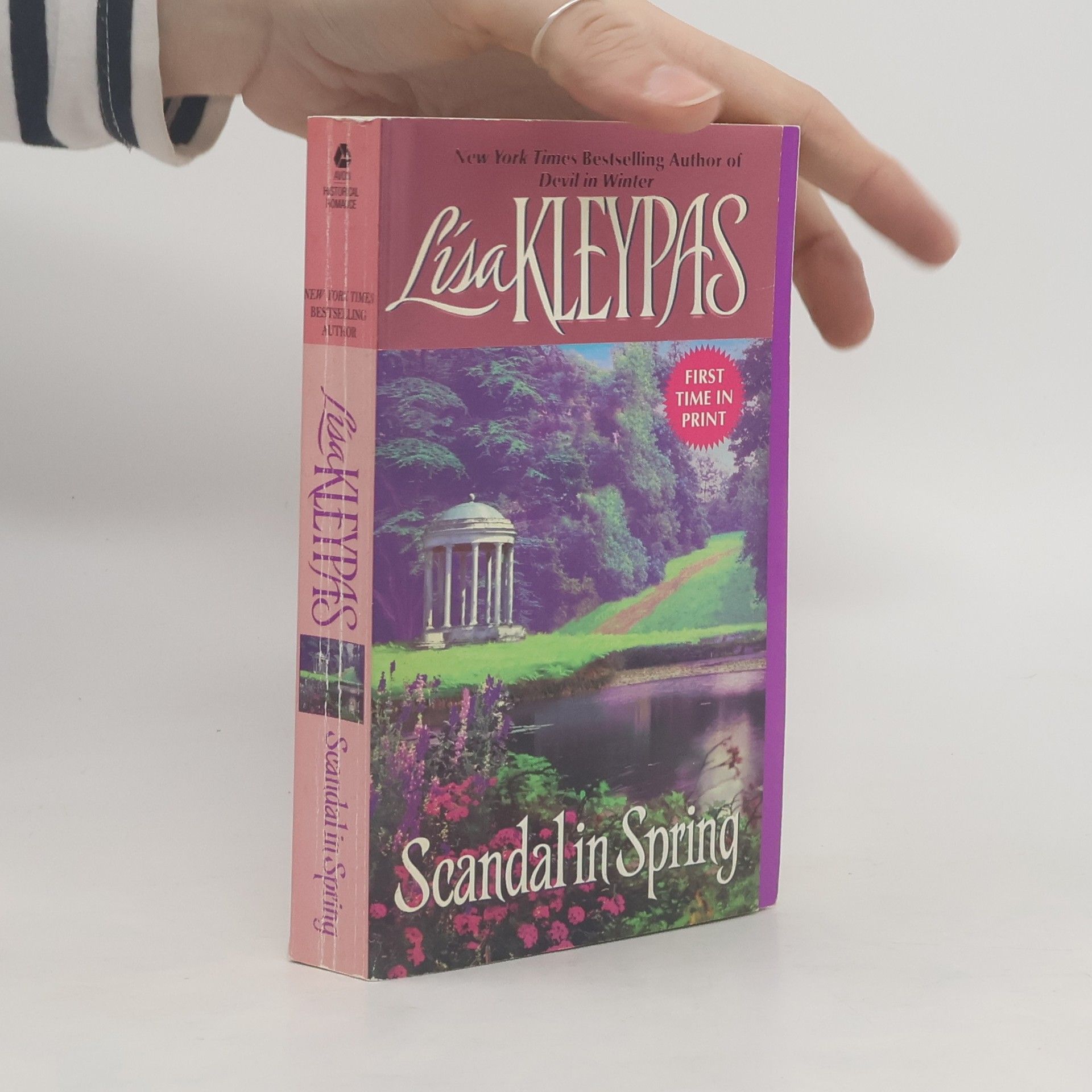 Lisa Kleypas Scandal in Spring: The Wallflowers, Book 4
