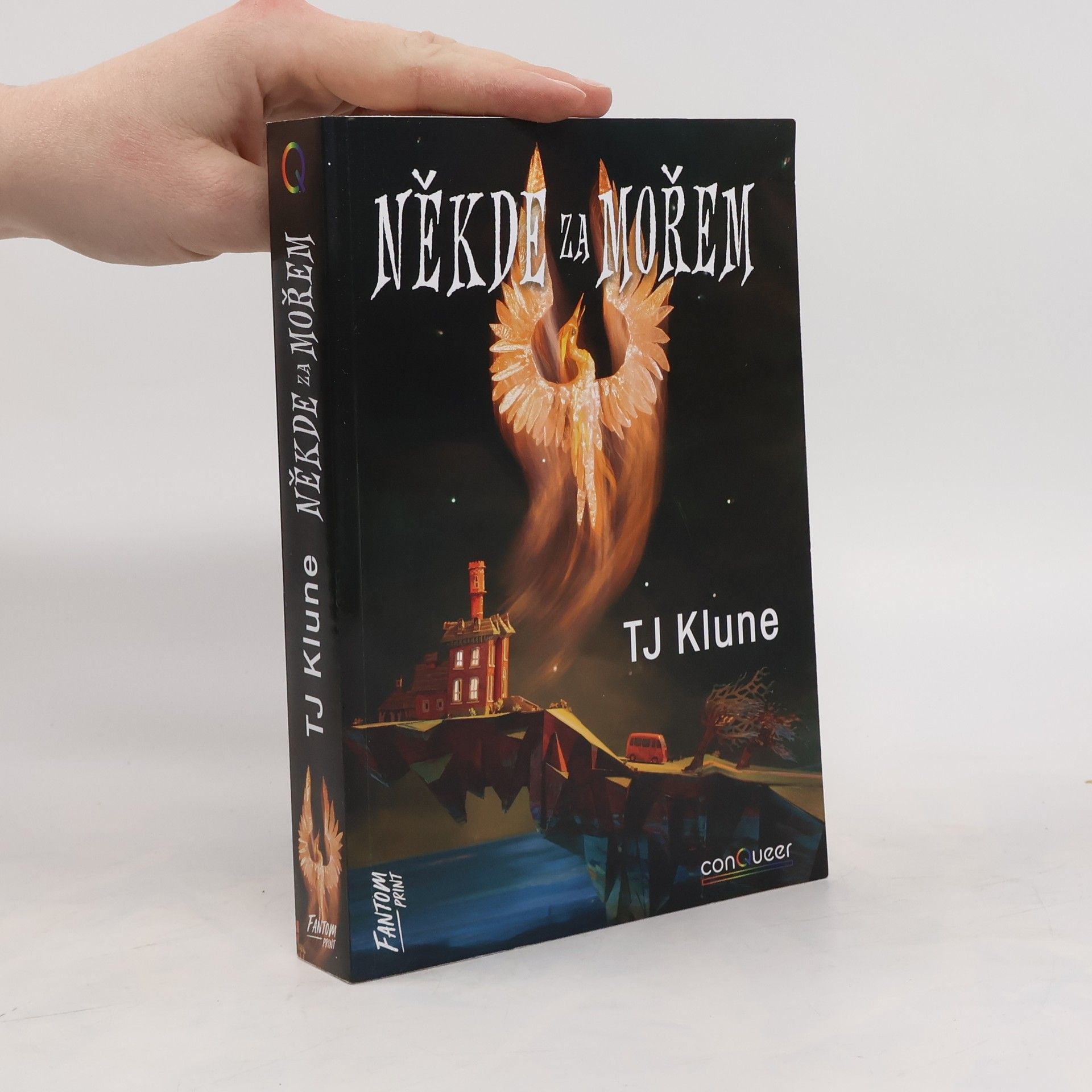 TJ Klune Někde za mořem