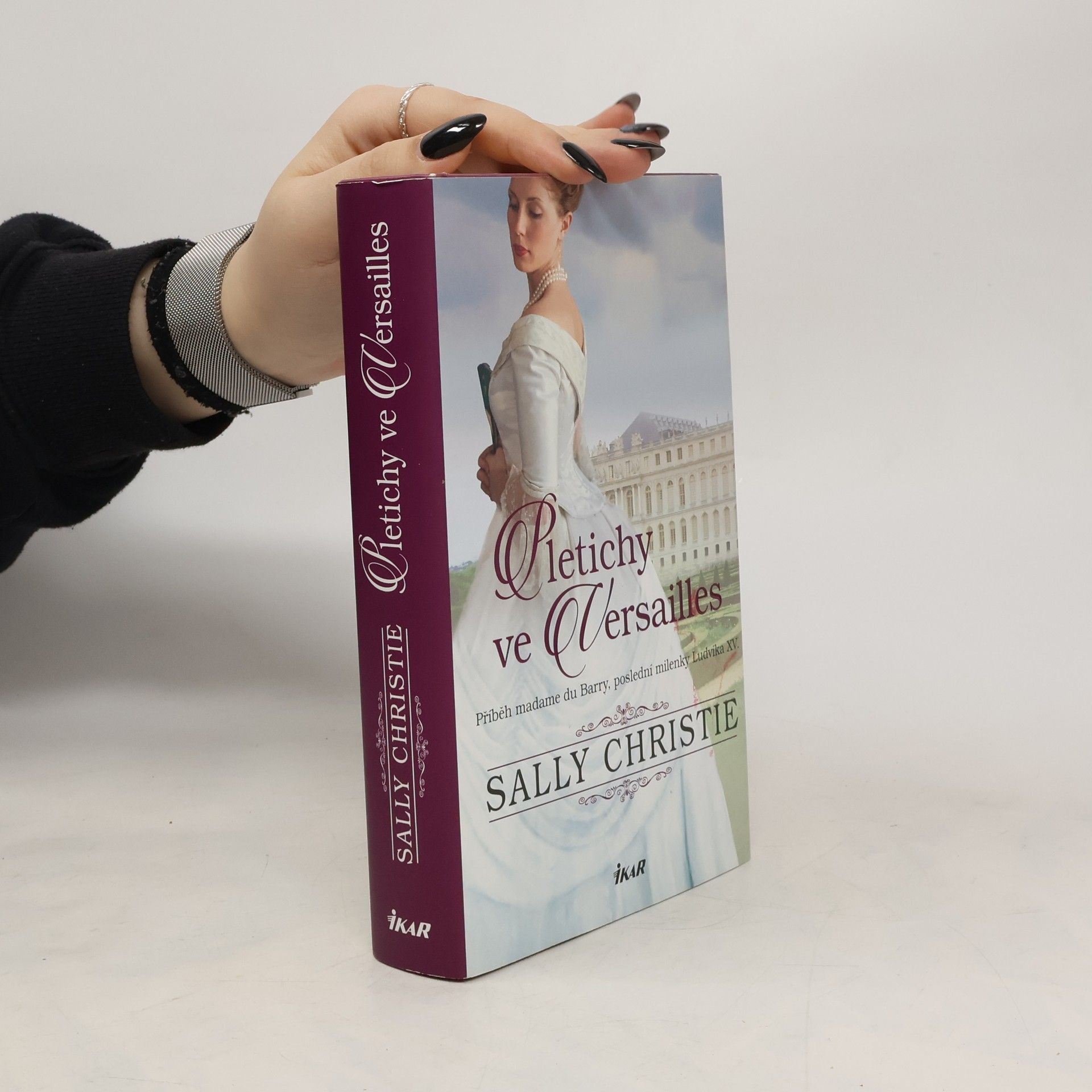 Sally Christie Pletichy ve Versailles
