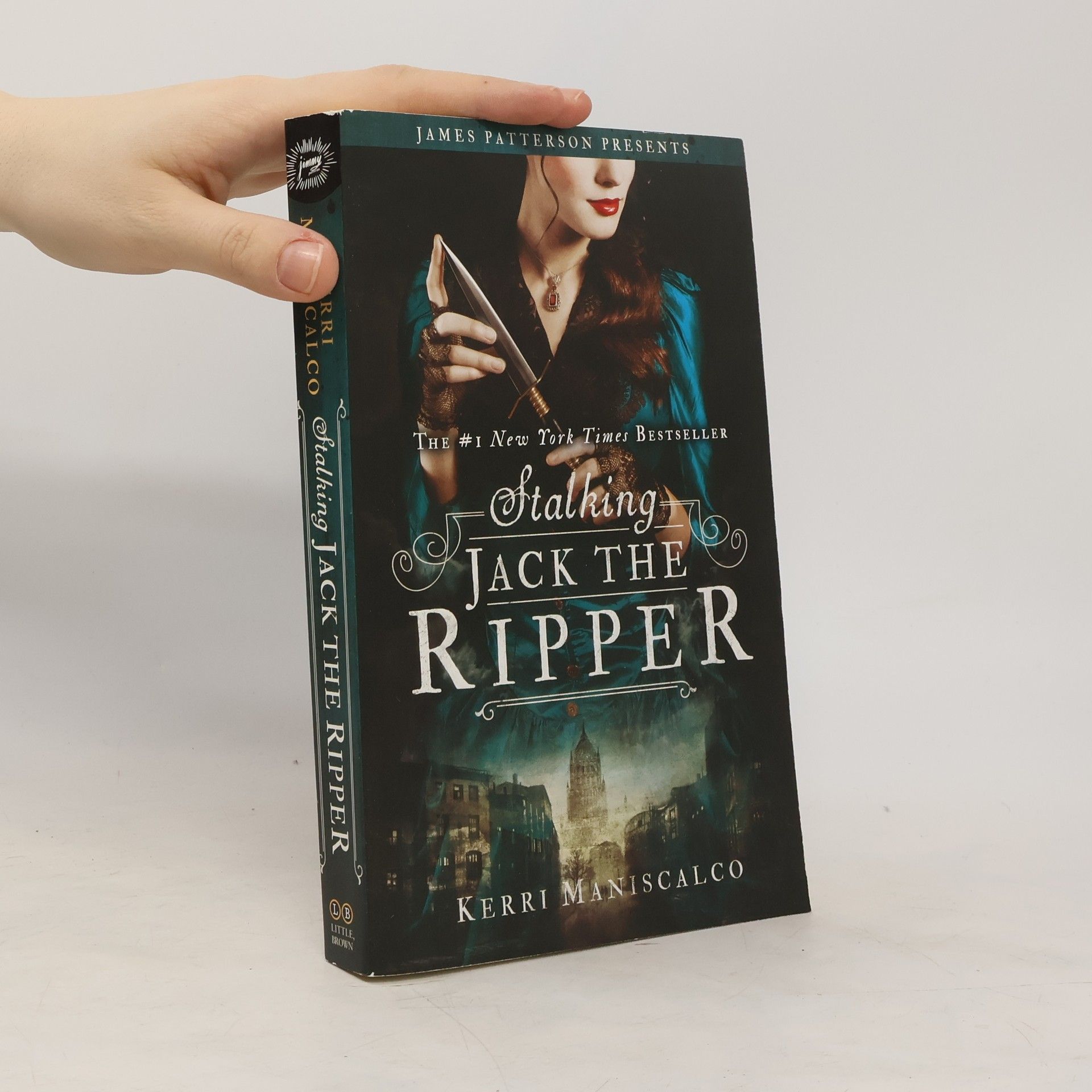 Kerri Maniscalco Stalking Jack the Ripper