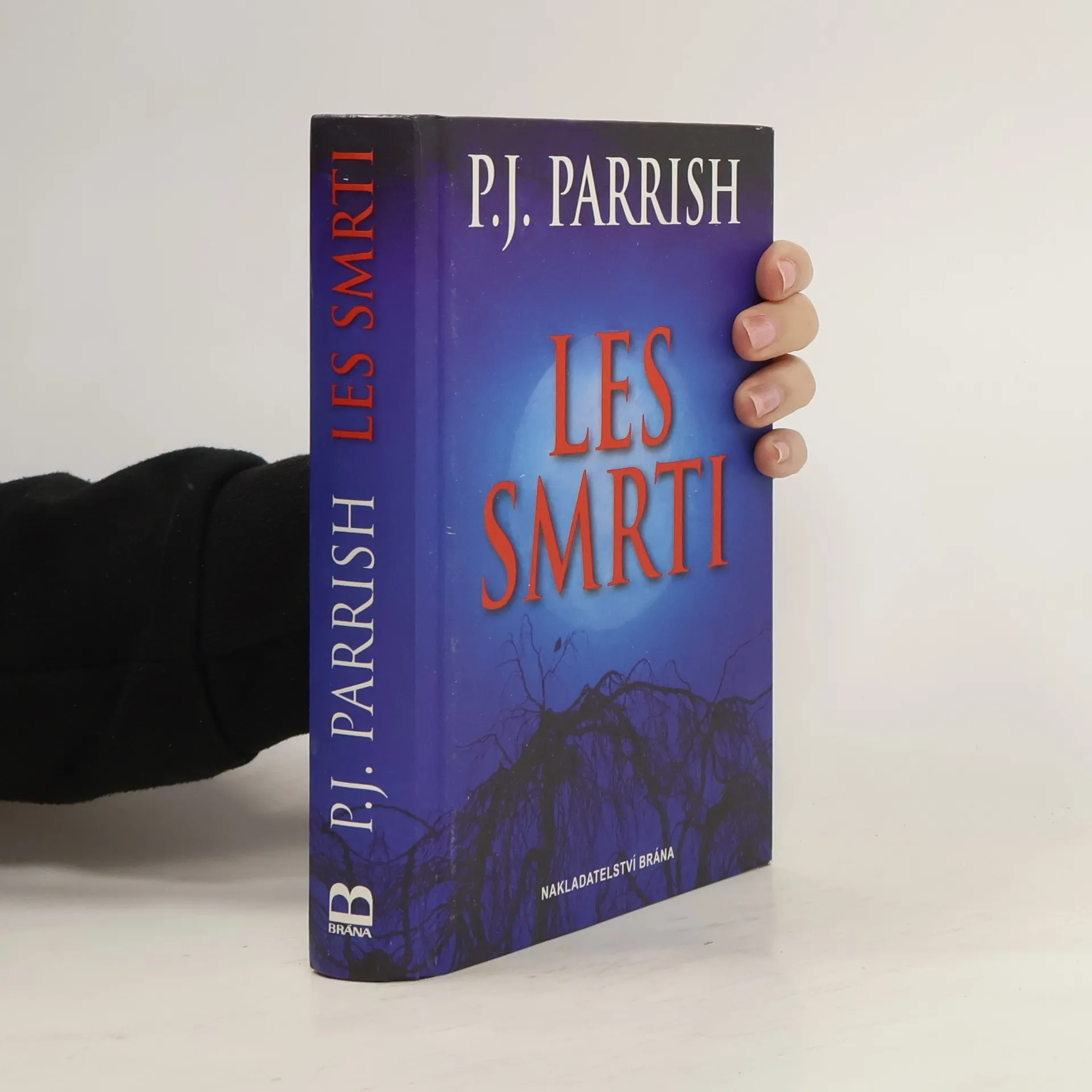 Les smrti | Book | P. J. Parrish | CS