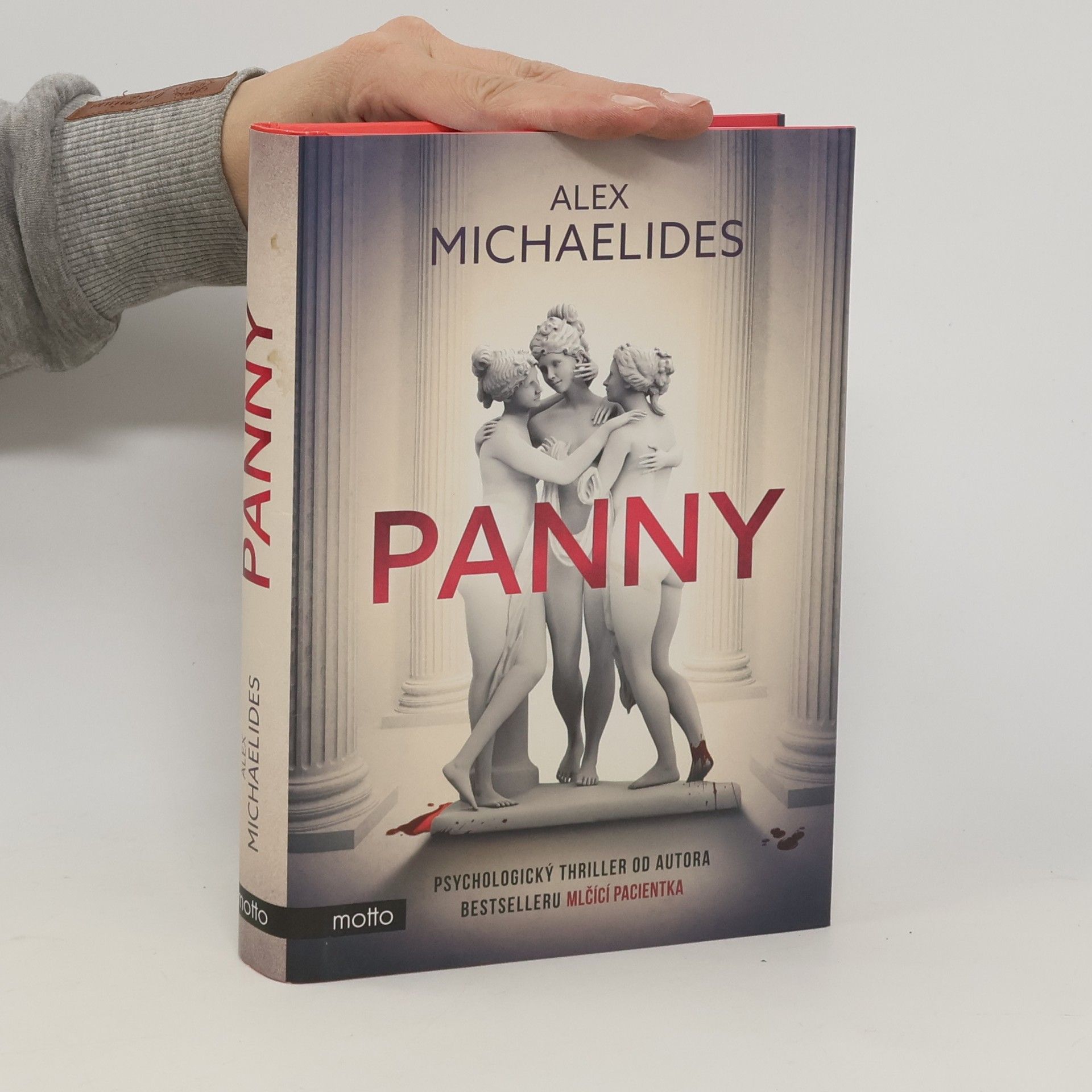 Alex Michaelides Panny